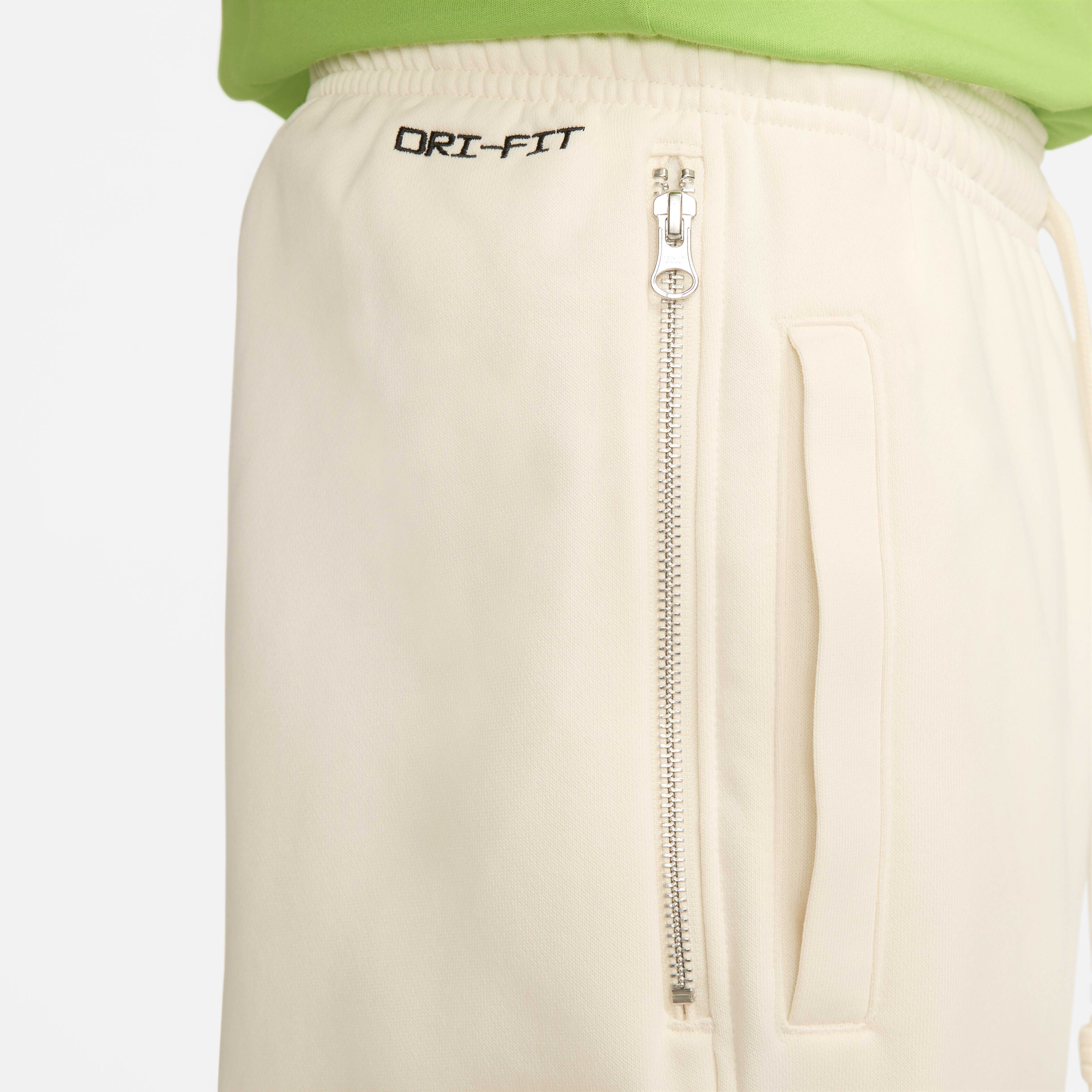 Giannis Standard Issue image number 3