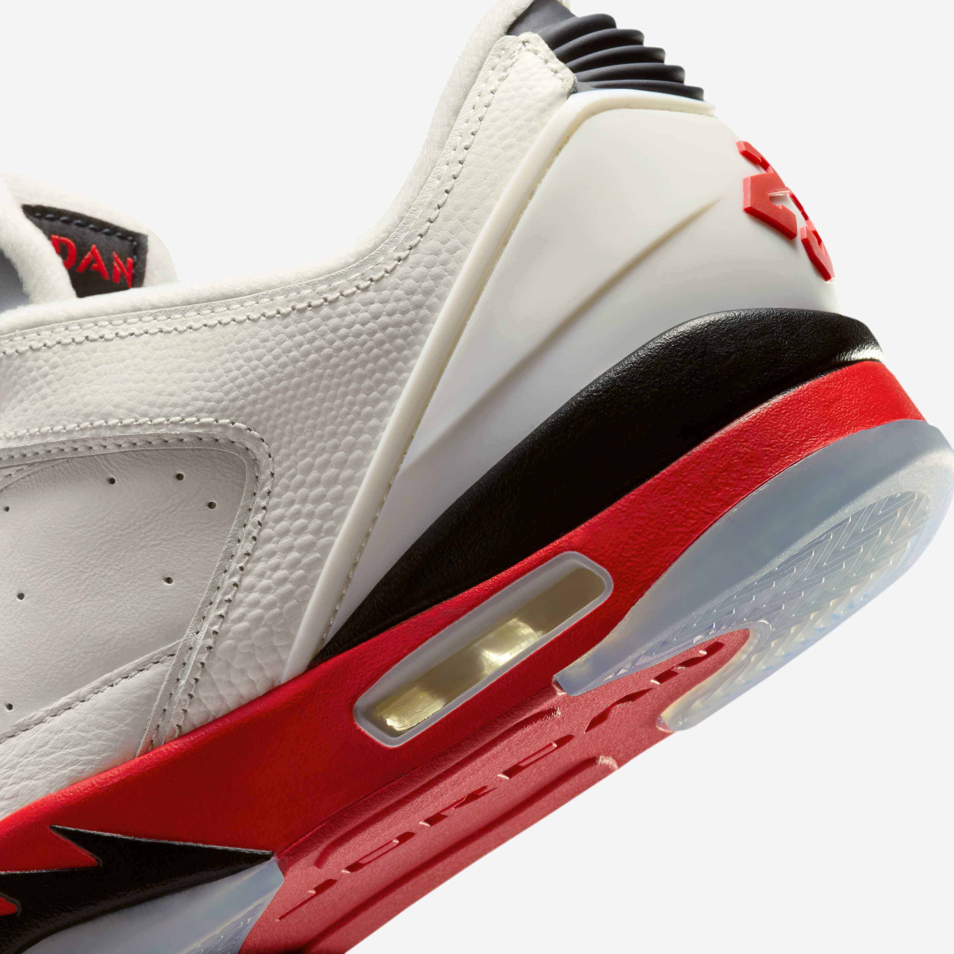 جوردان سيكستي بلس لو image number 7