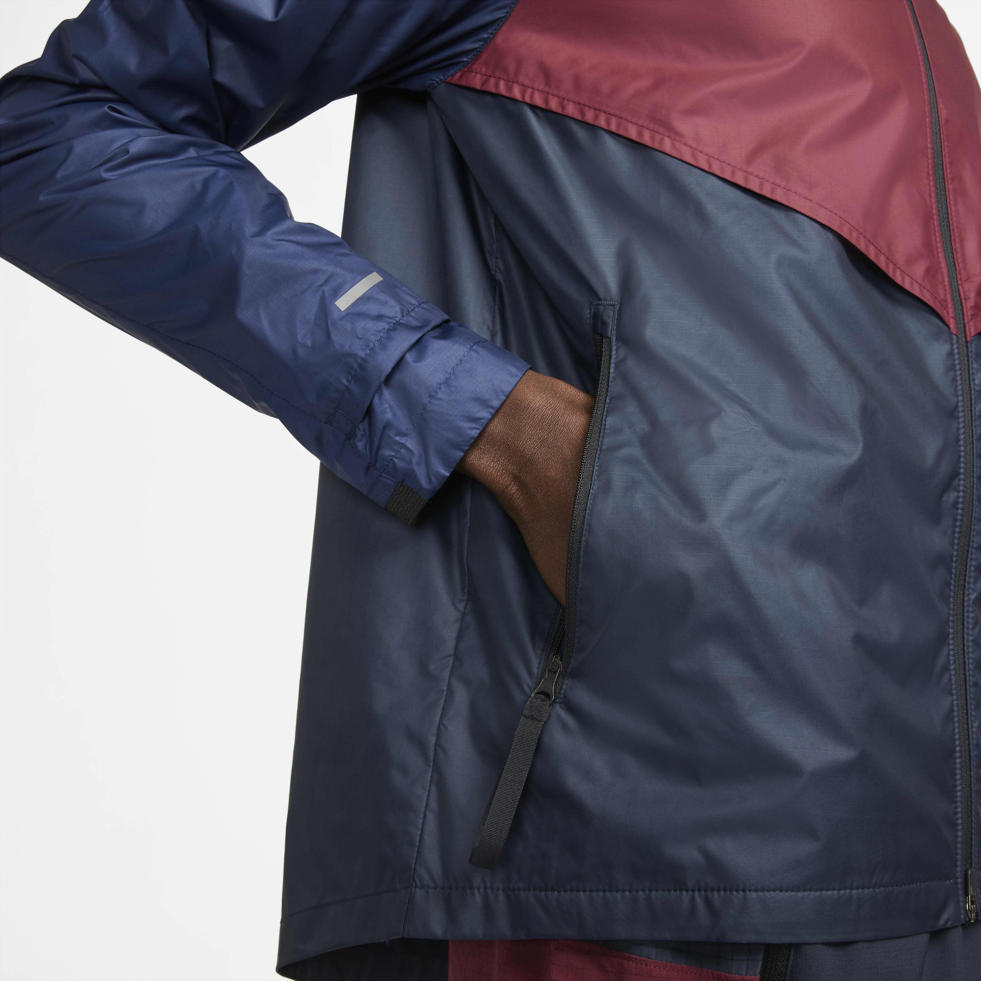 نايكي ويندرانر image number 4