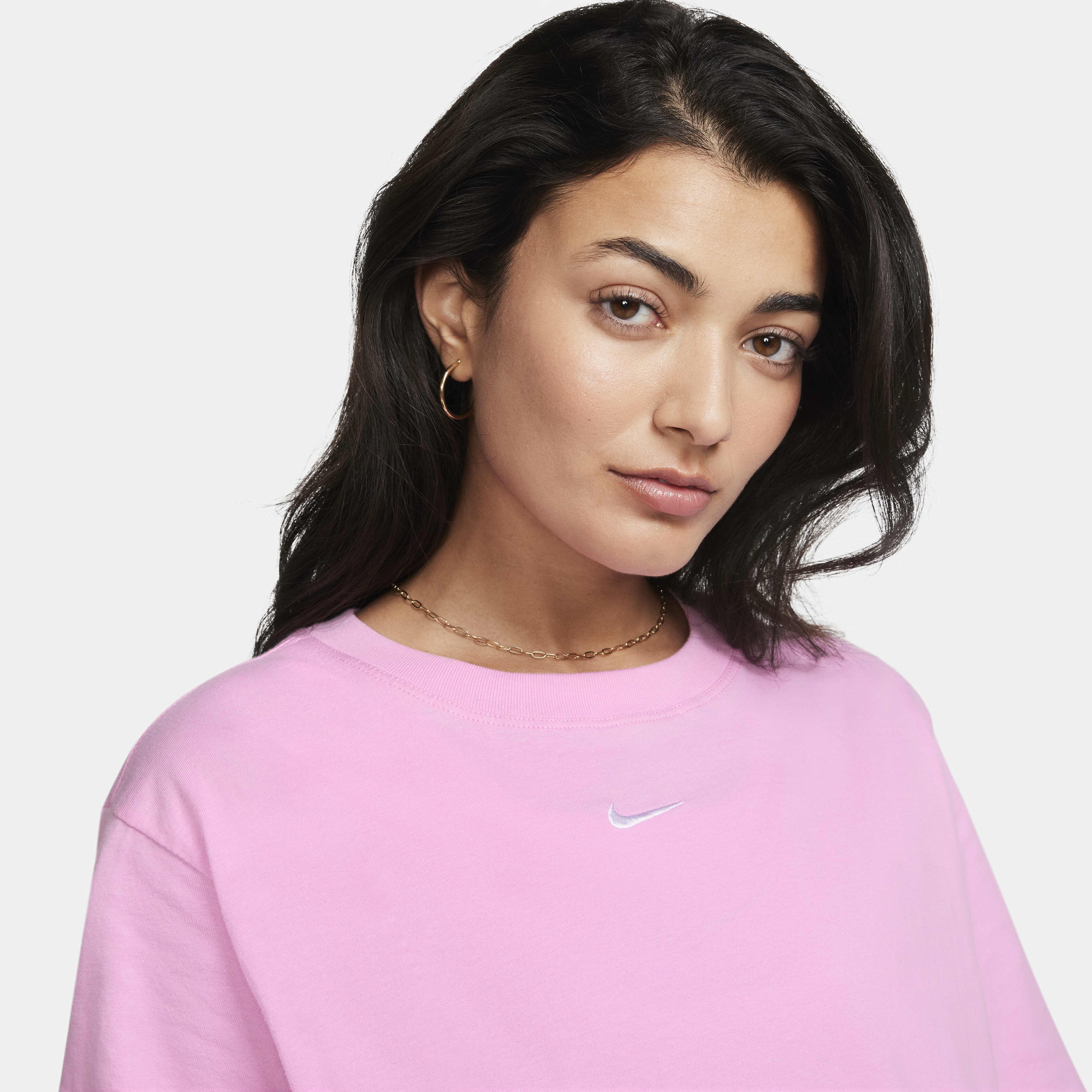 Nike Sportswear Essential image number 2