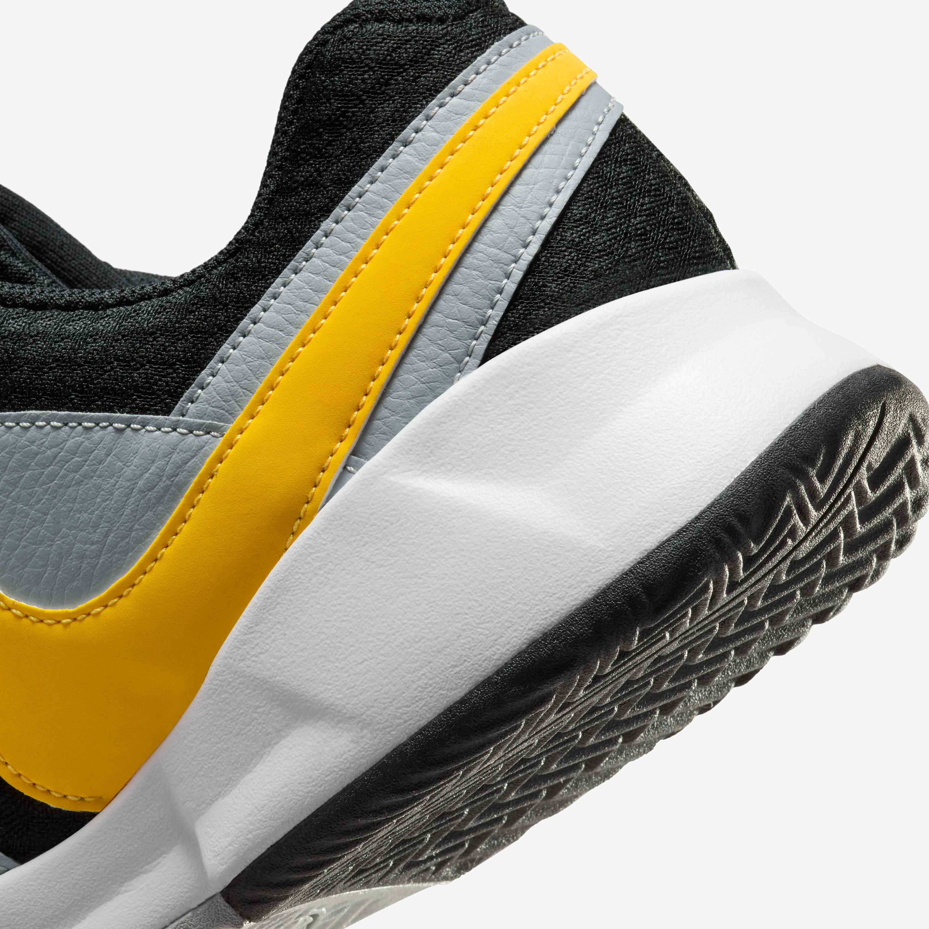 نايكي كورت لايت 4 image number 7