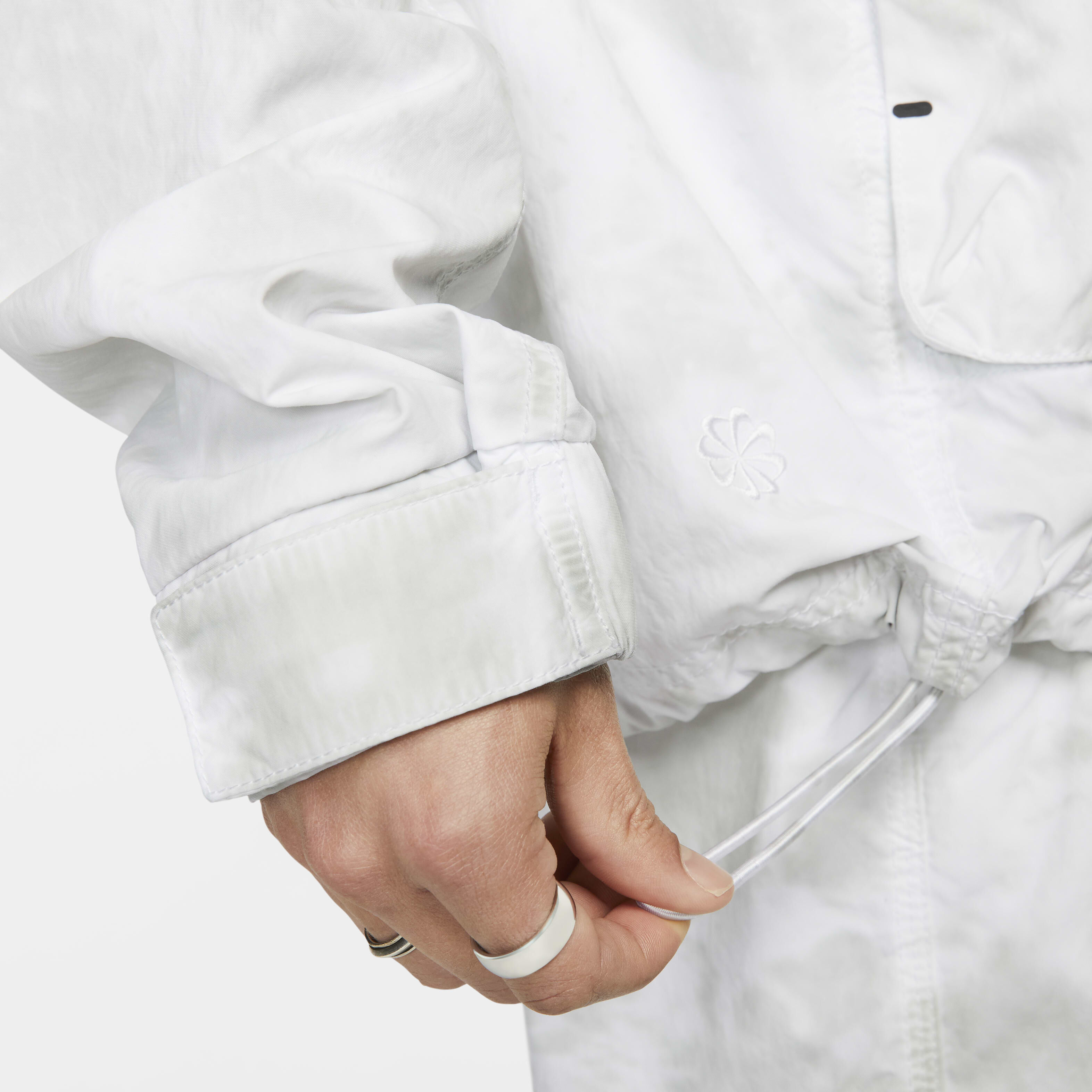 نايكي سبورتسوير تك باك image number 5