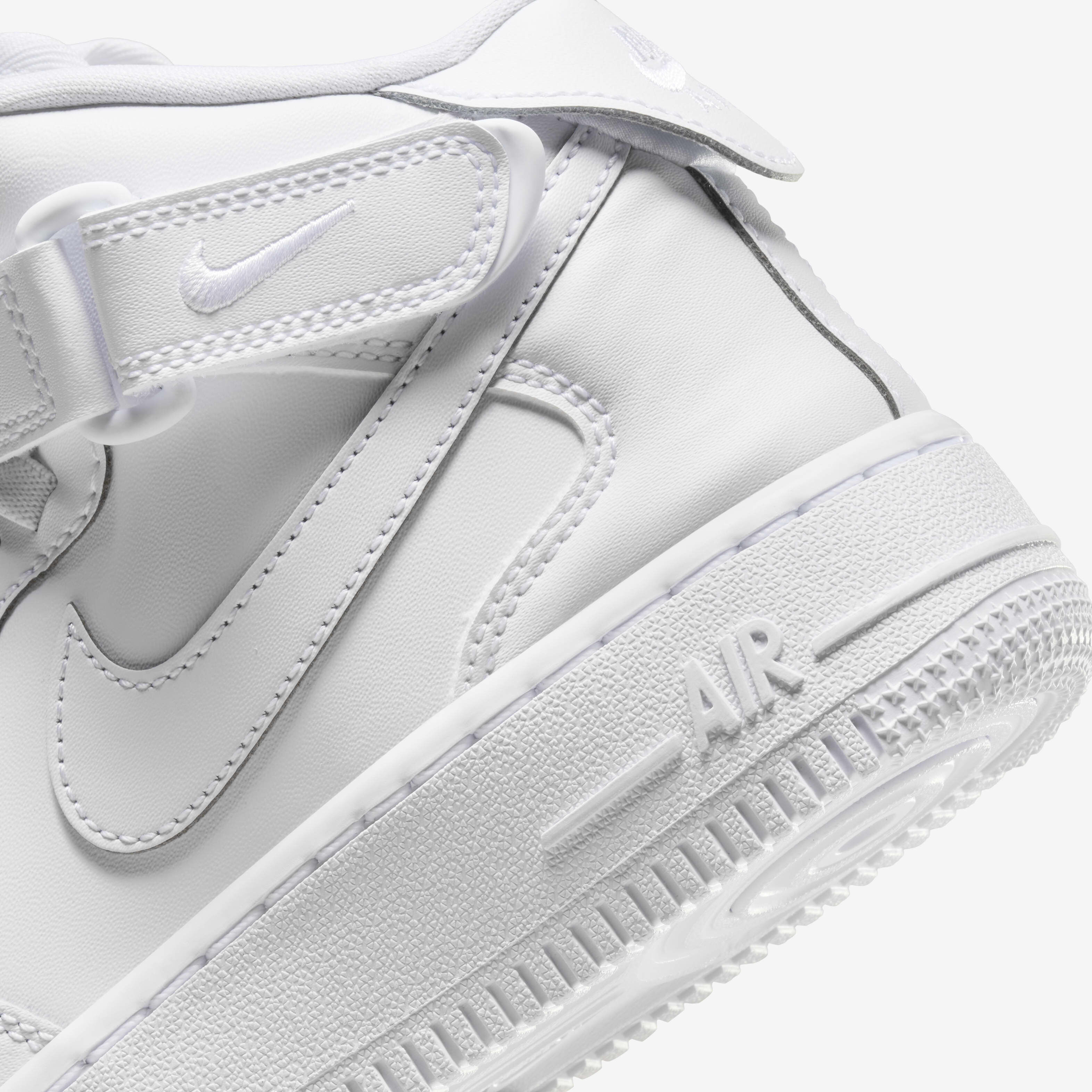 Buy Nike Air Force 1 Mid EasyOn