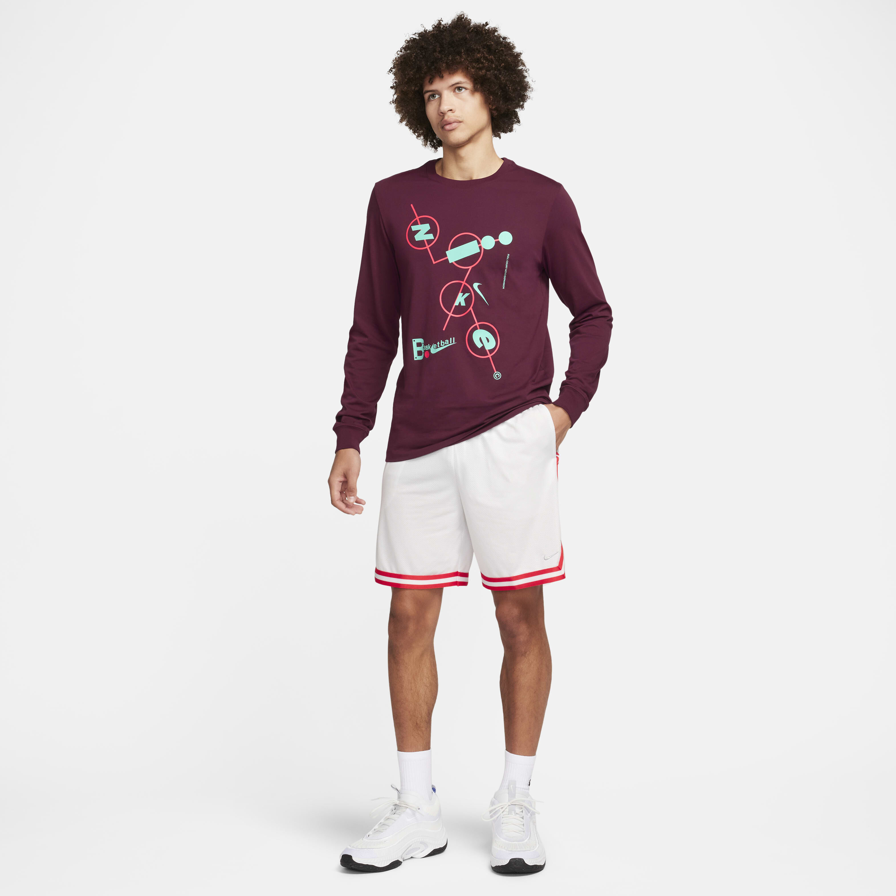 نايكي سووش image number 5