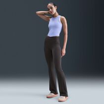 نايكي زينفي