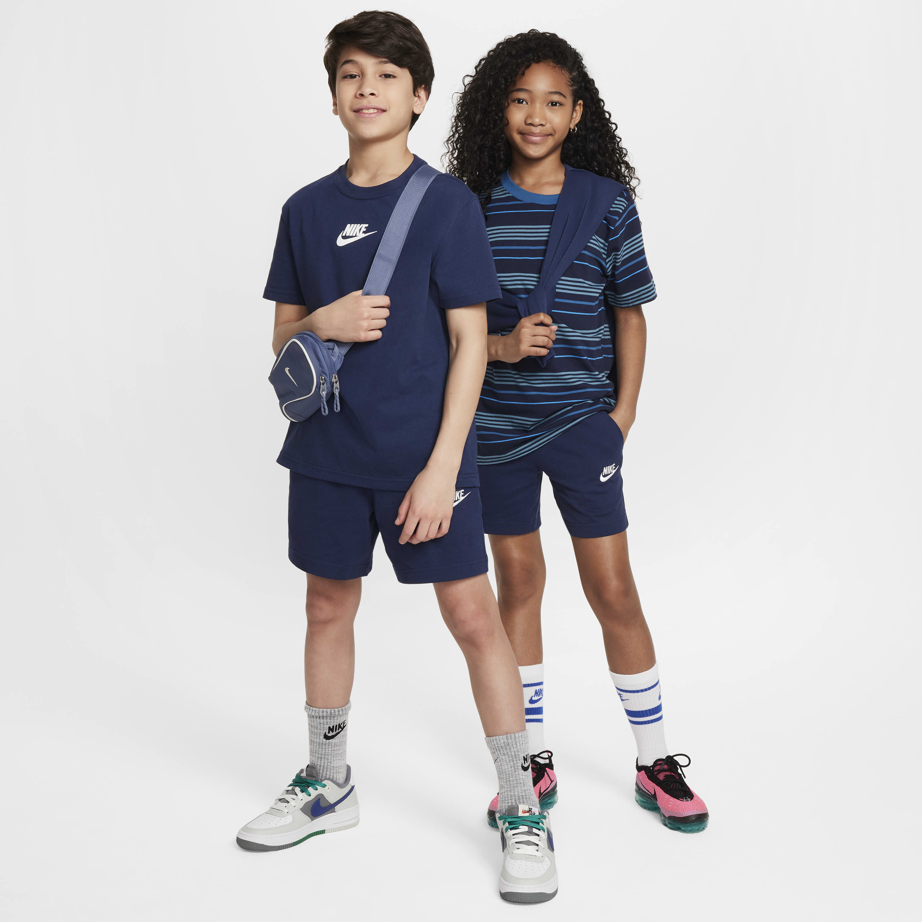Nike sportswear jersey club shorts sales