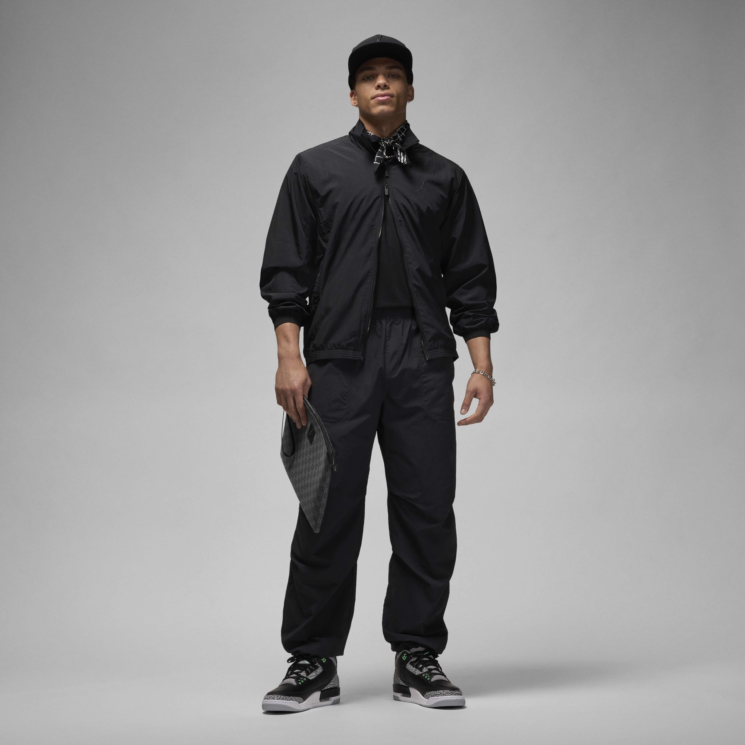 Jordan Essentials image number 7