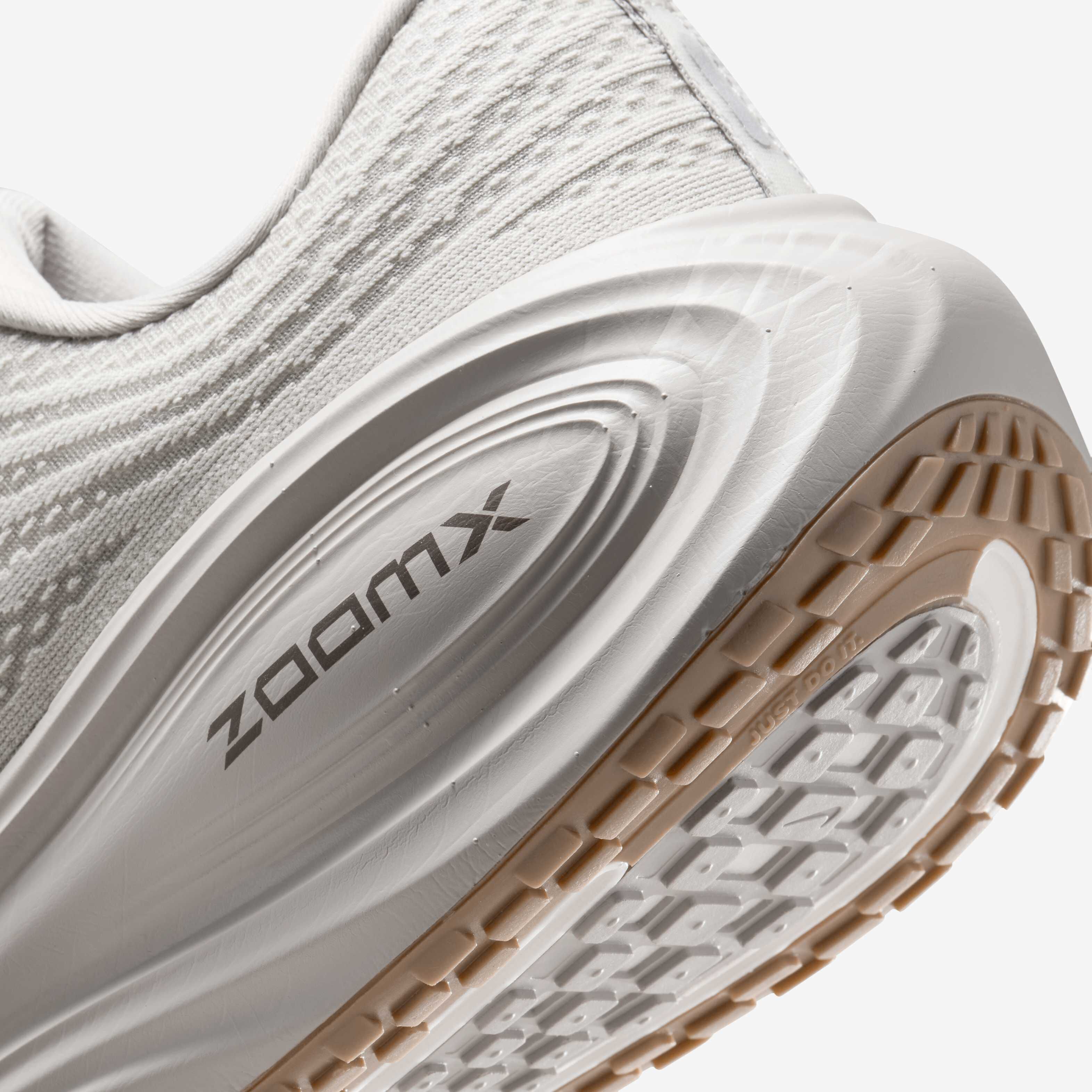 نايكي فوميرو بلس image number 7