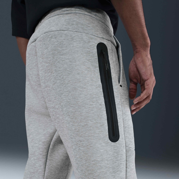 Nike Tech image number 2 Nike Tech image number 2