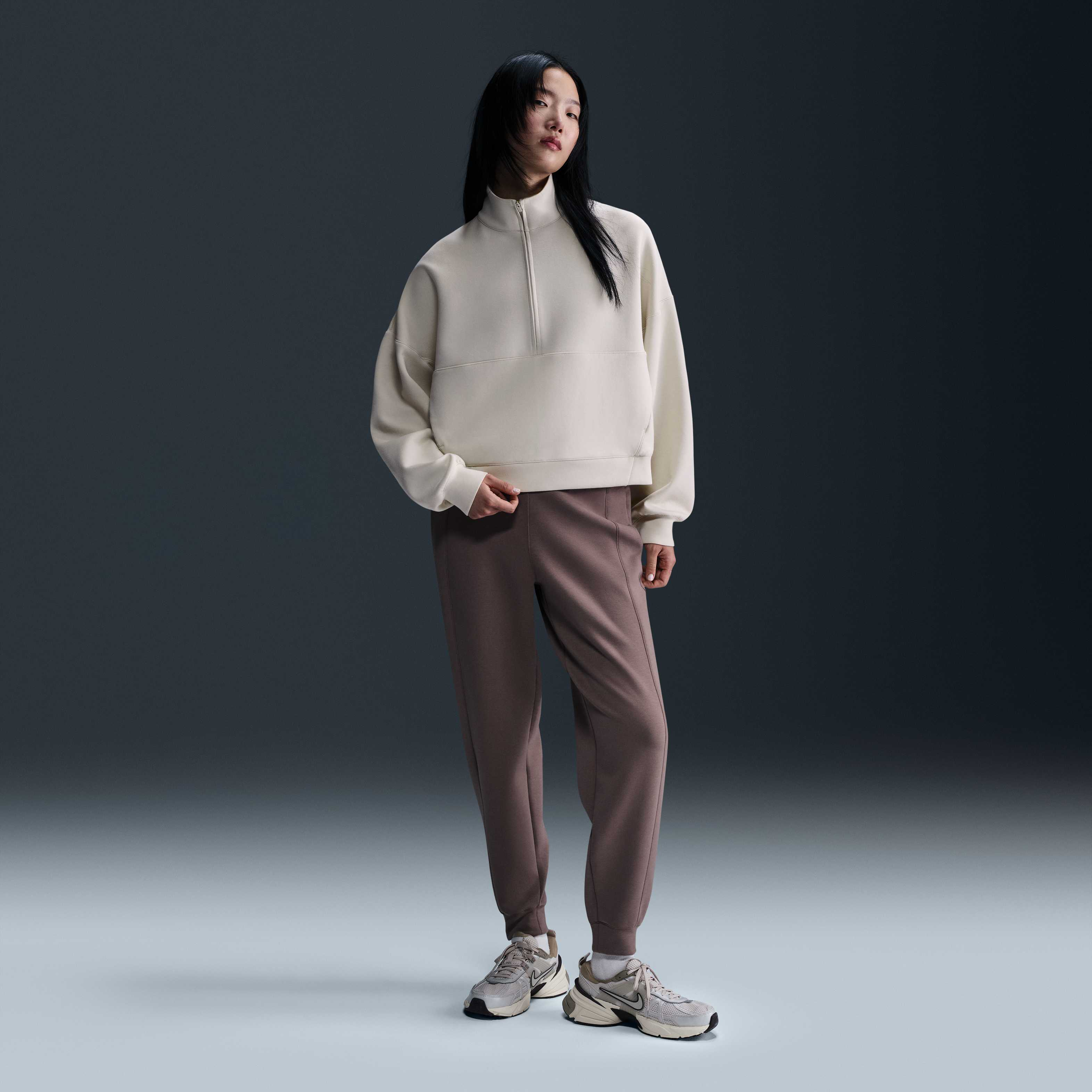 نايكي 24.7 امبوسبلي سوفت image number 3