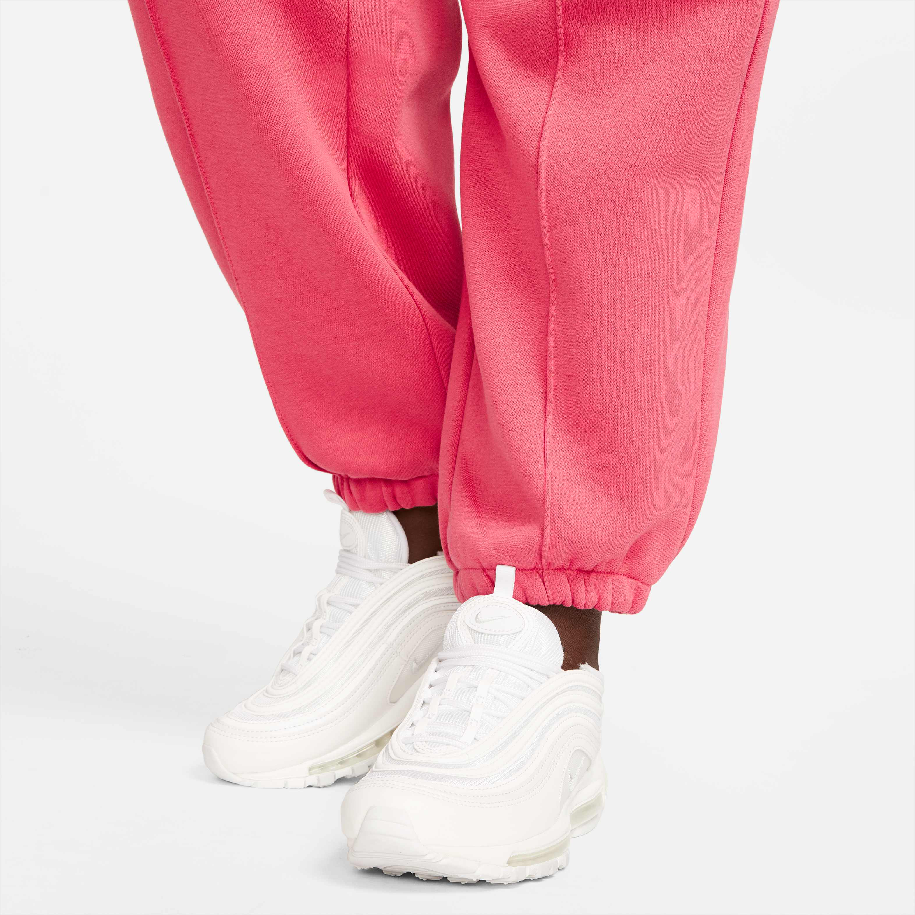 نايكي سبورتسوير تريند image number 3