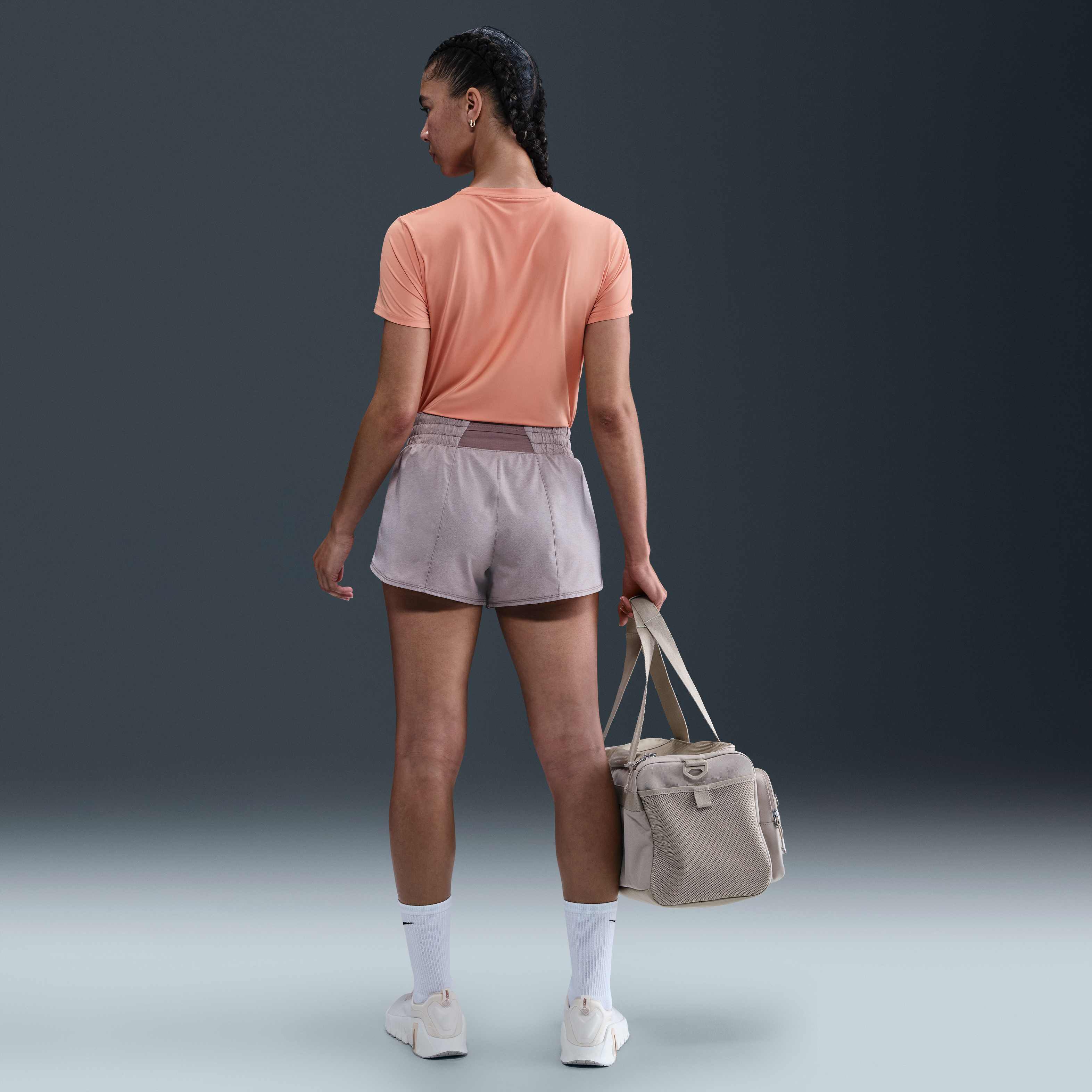 نايكي ون كلاسيك image number 4