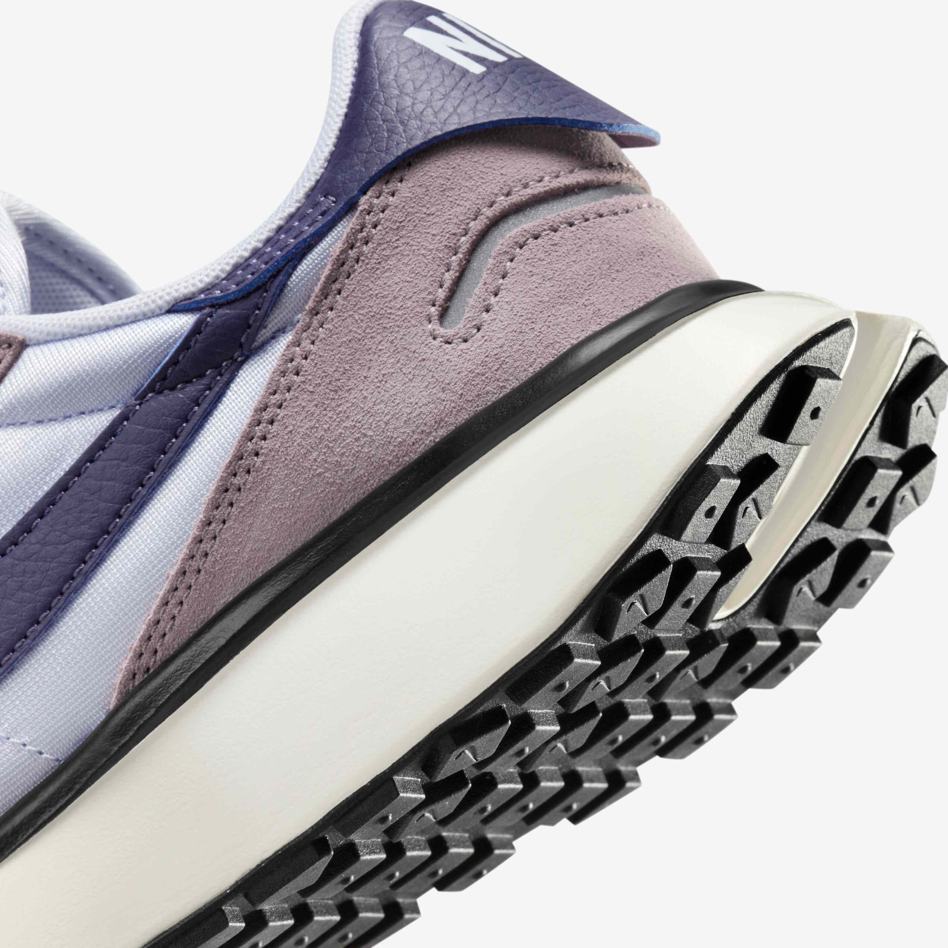 نايكي فينيكس وافل image number 7