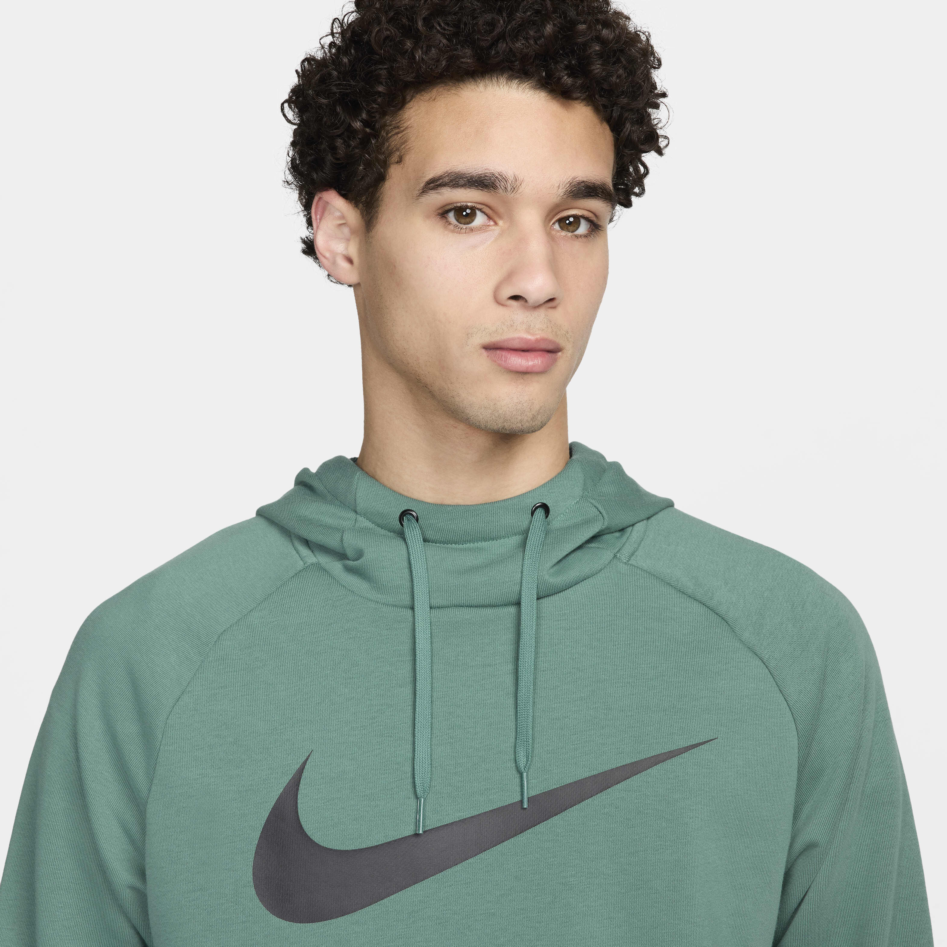 Nike dry graphic pullover sale