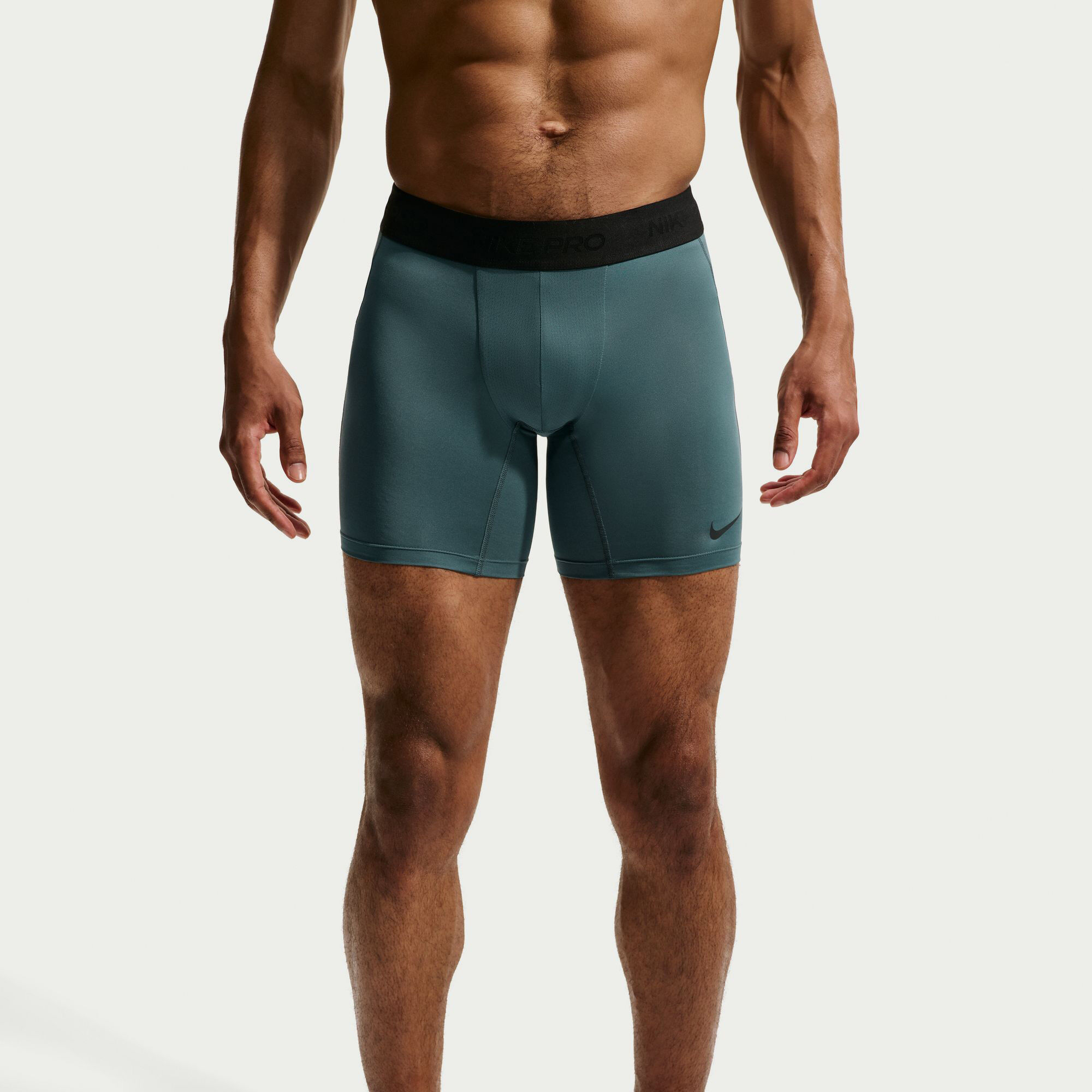 Nike Pro image number 2