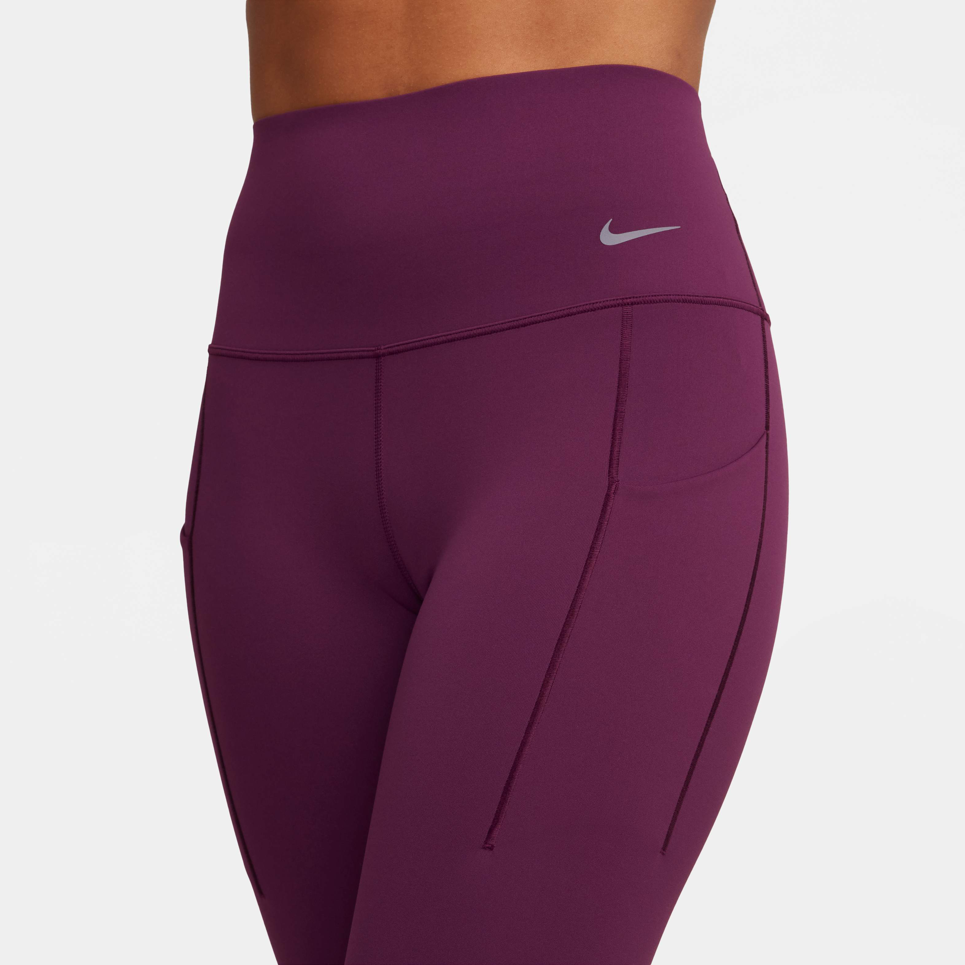 نايكي يونيفيرسا image number 3