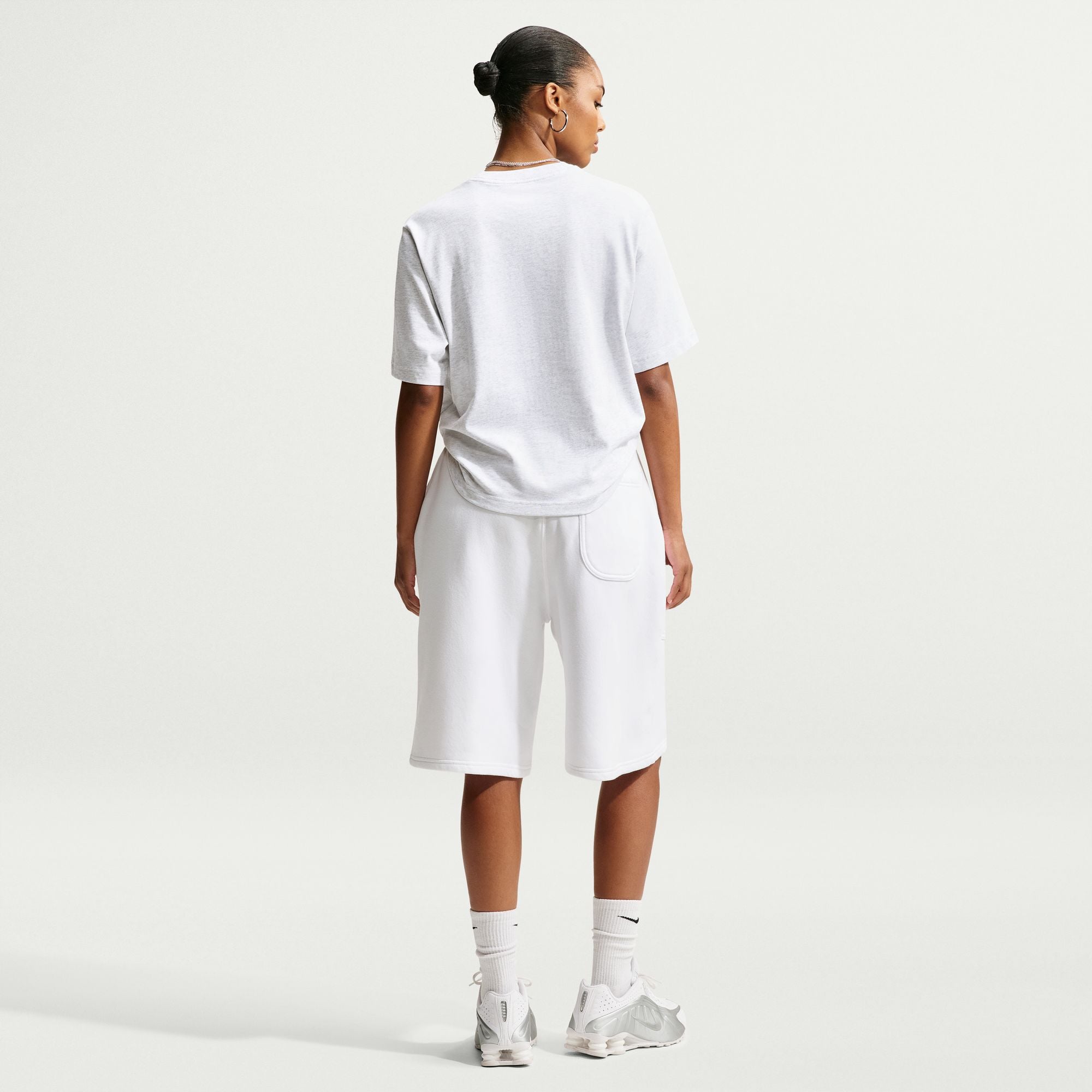 Nike Sportswear Essentials image number 1