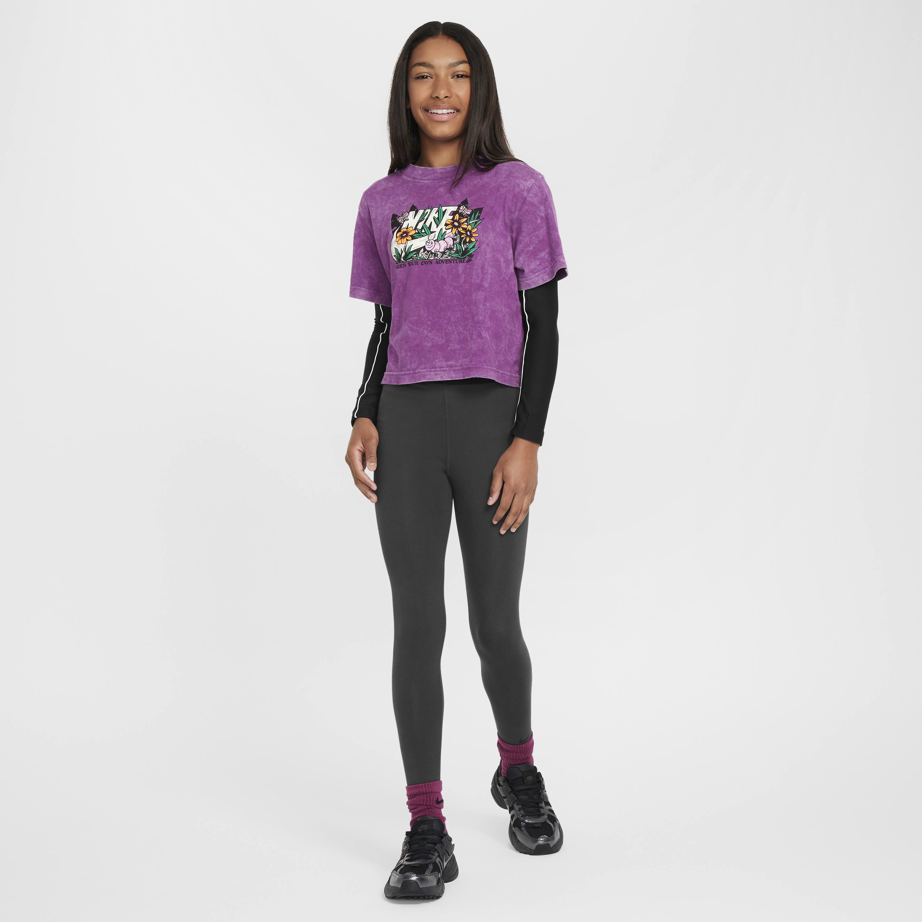 Nike Sportswear Favourites image number 4