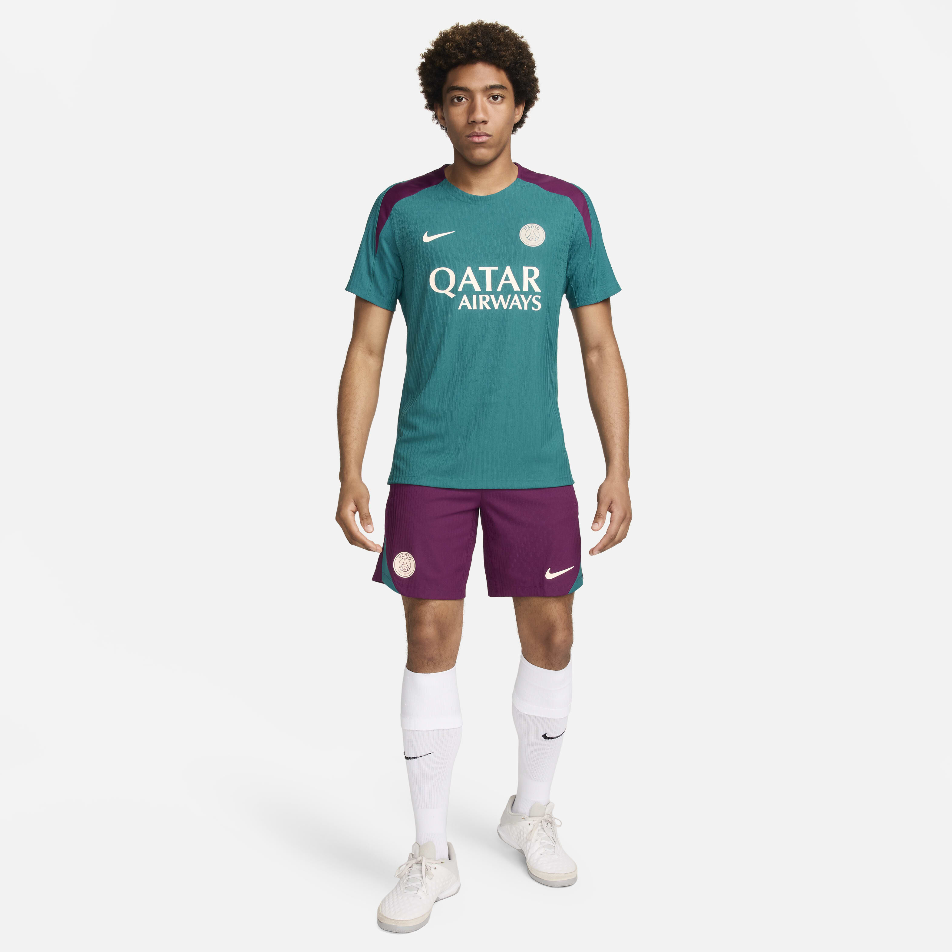 Paris Saint-Germain Strike Elite image number 6