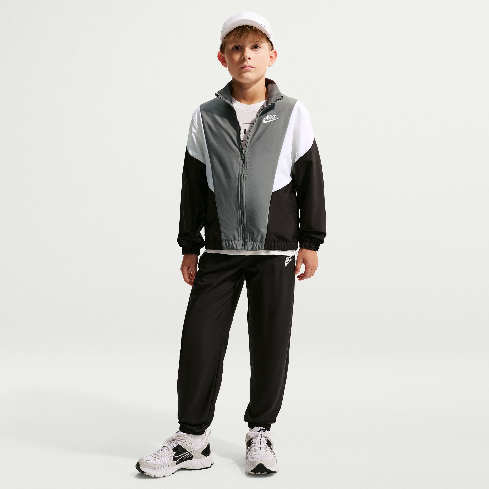 Nike Sportswear image number 0