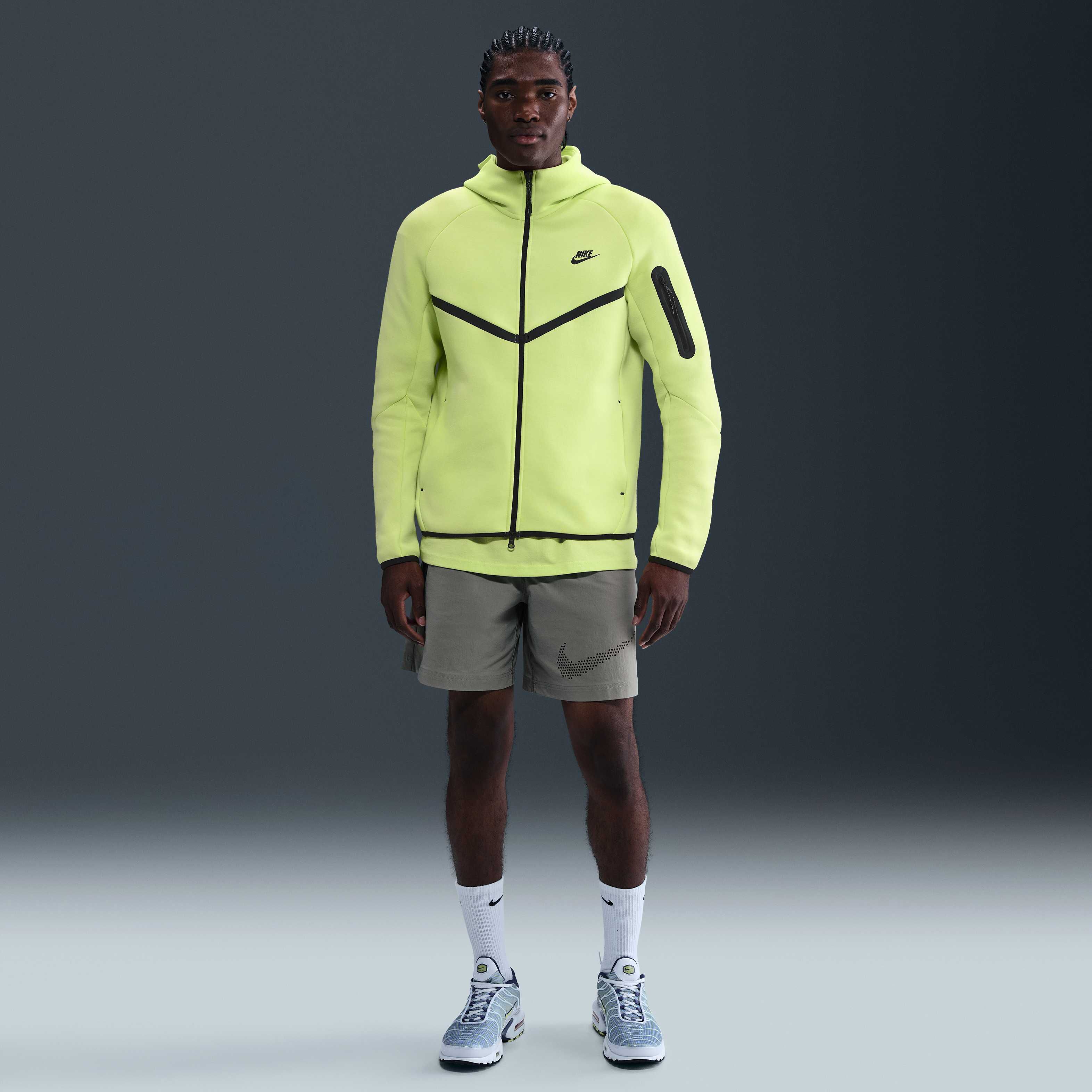 Nike Tech image number 3