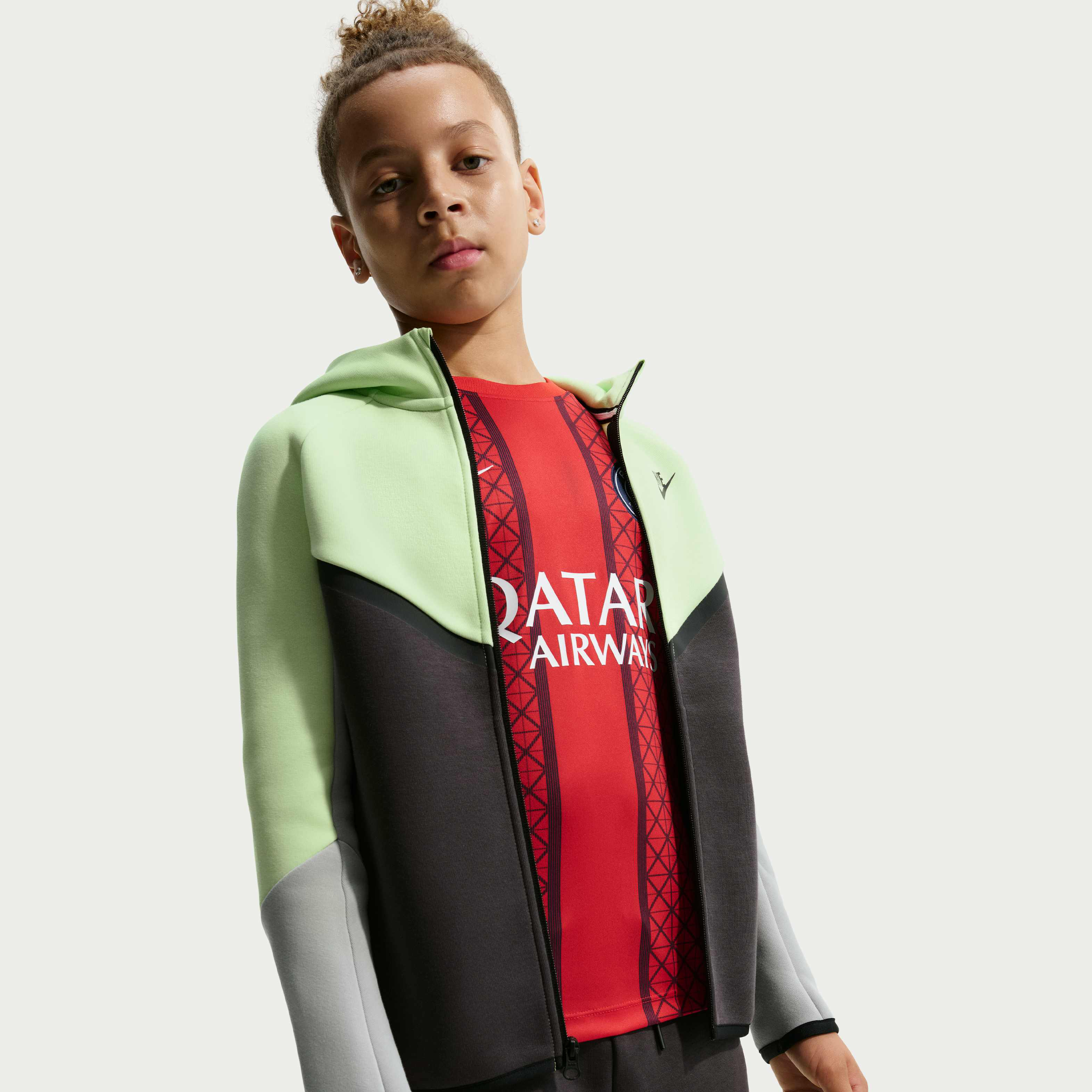 Nike Sportswear Tech Fleece image number 2