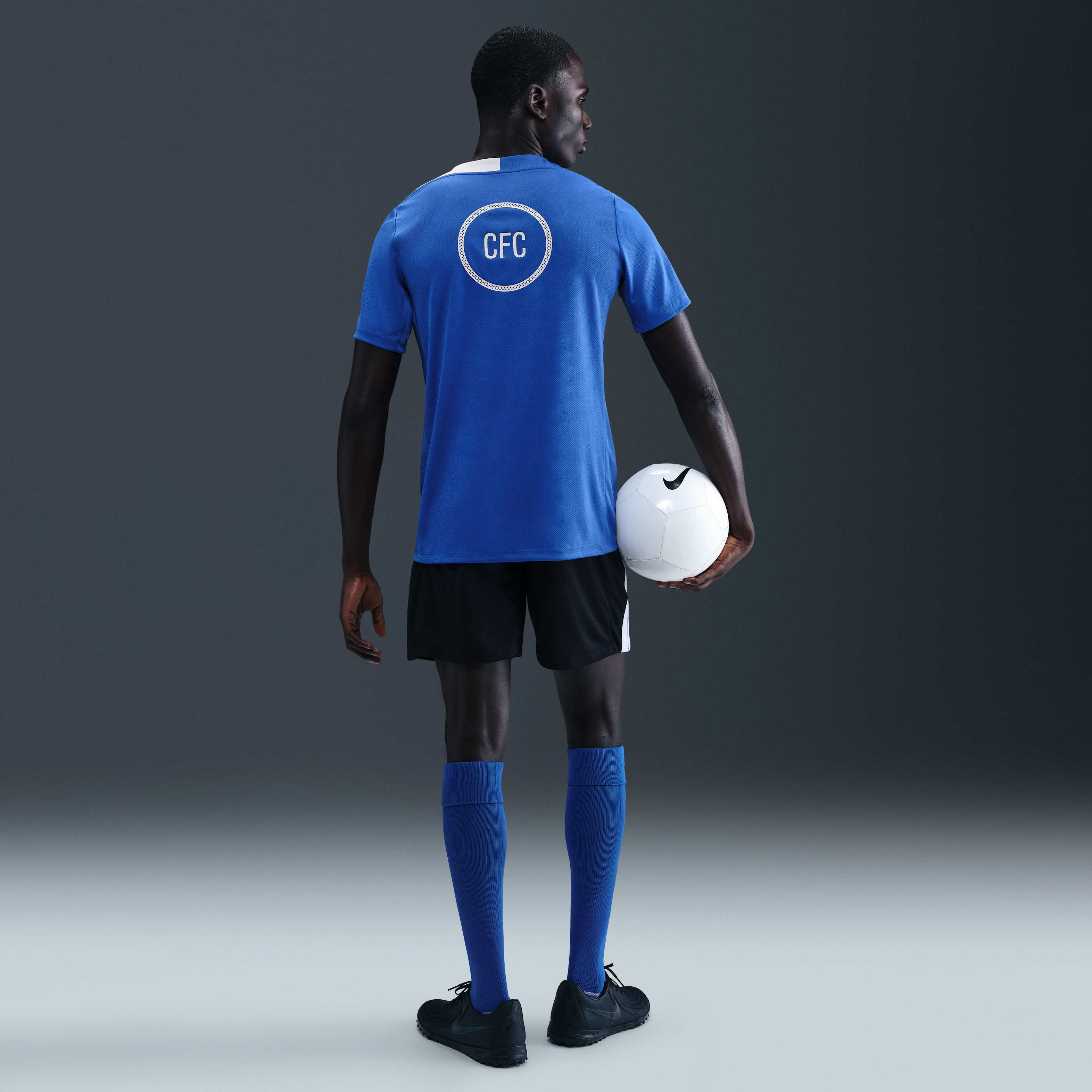 Chelsea F.C. Strike Third image number 4