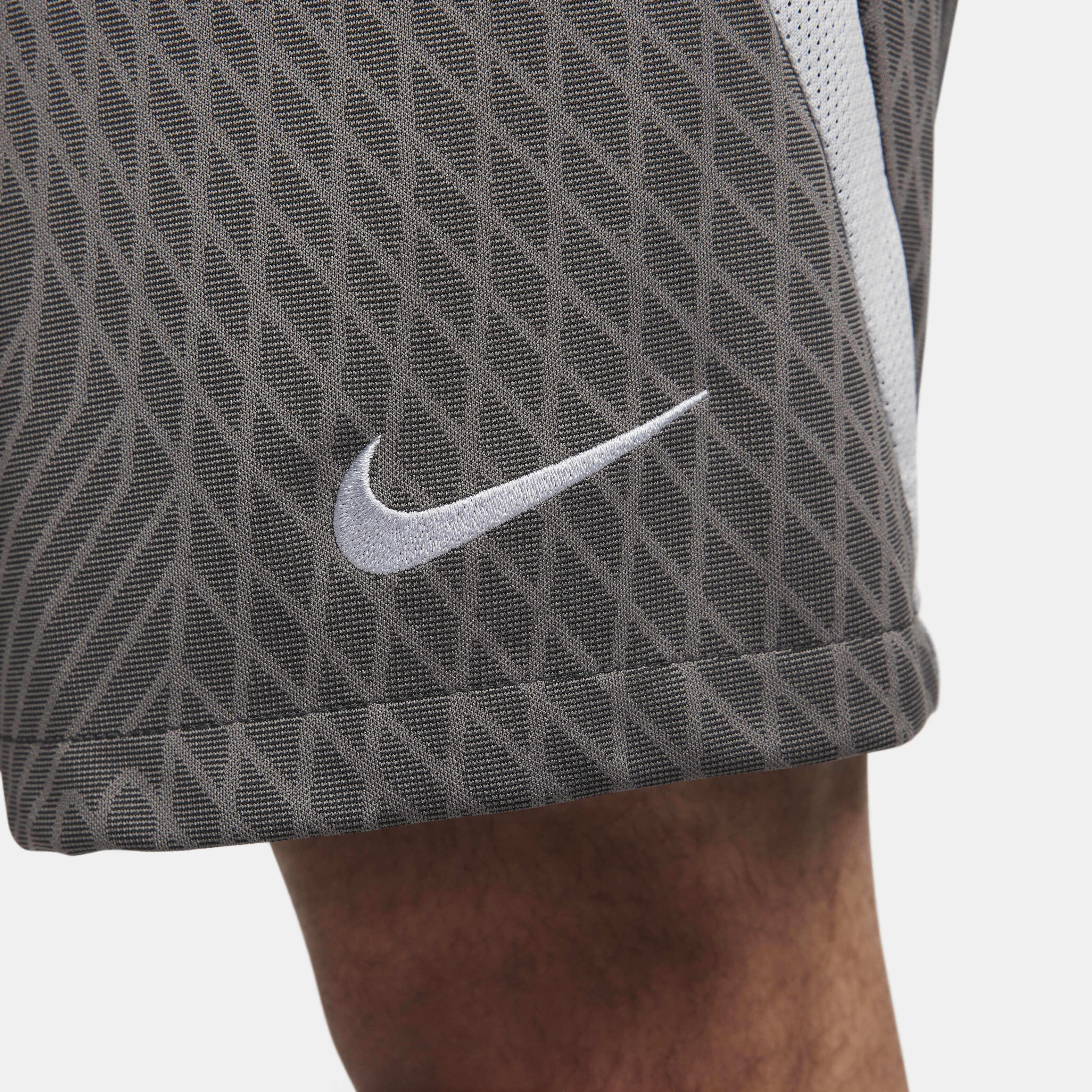 ليفربول F.C. سترايك image number 5