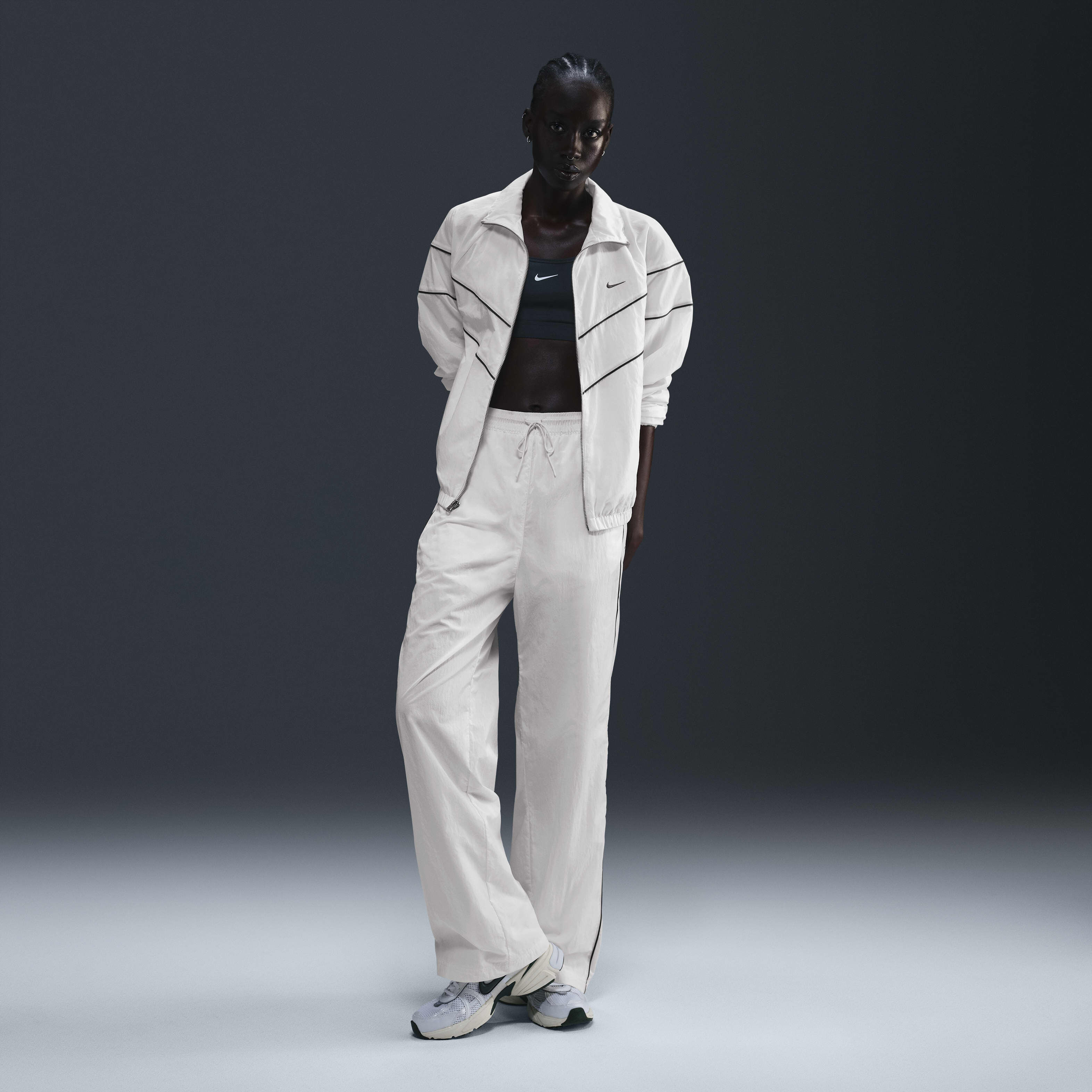 Nike Windrunner image number 3