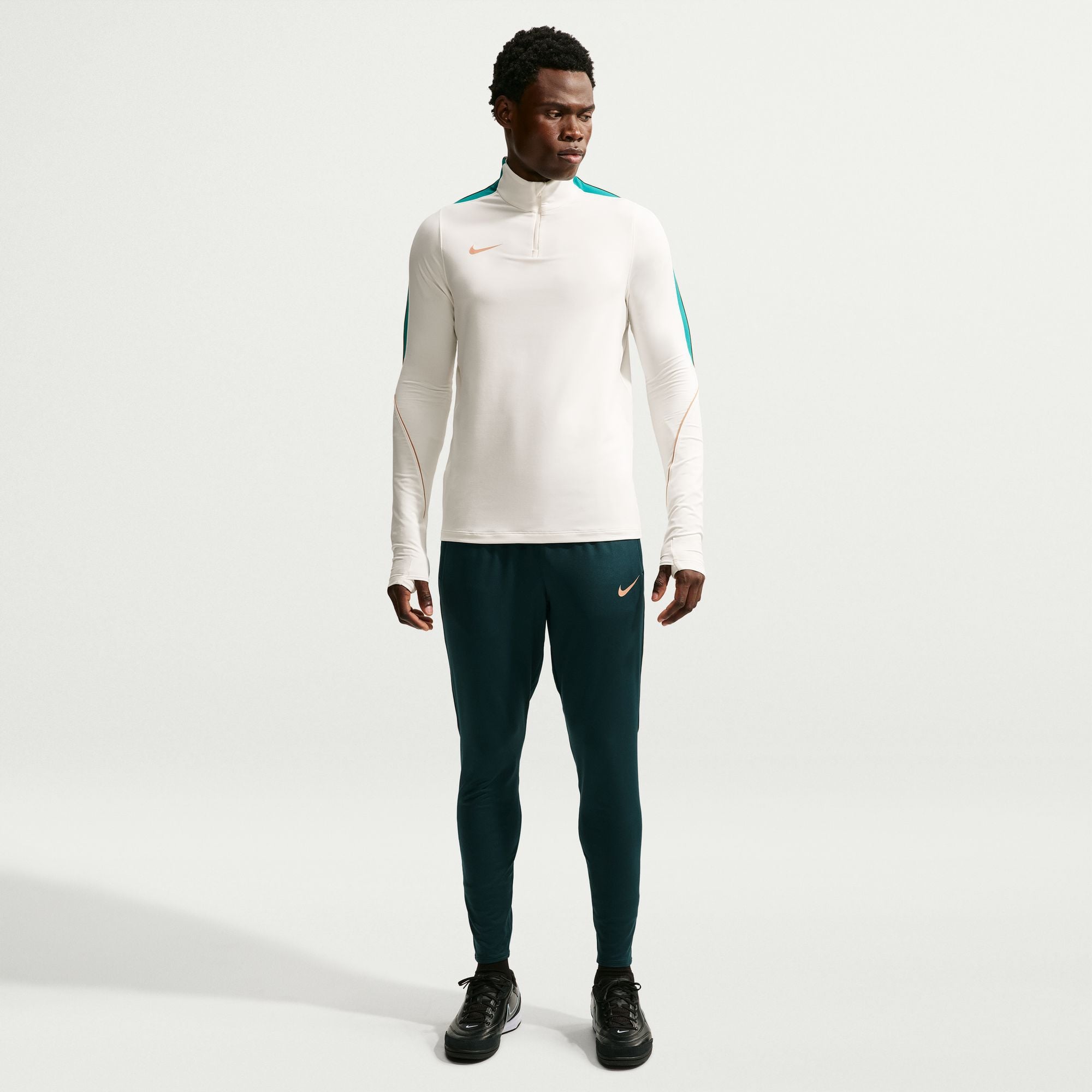 Nike Strike image number 0