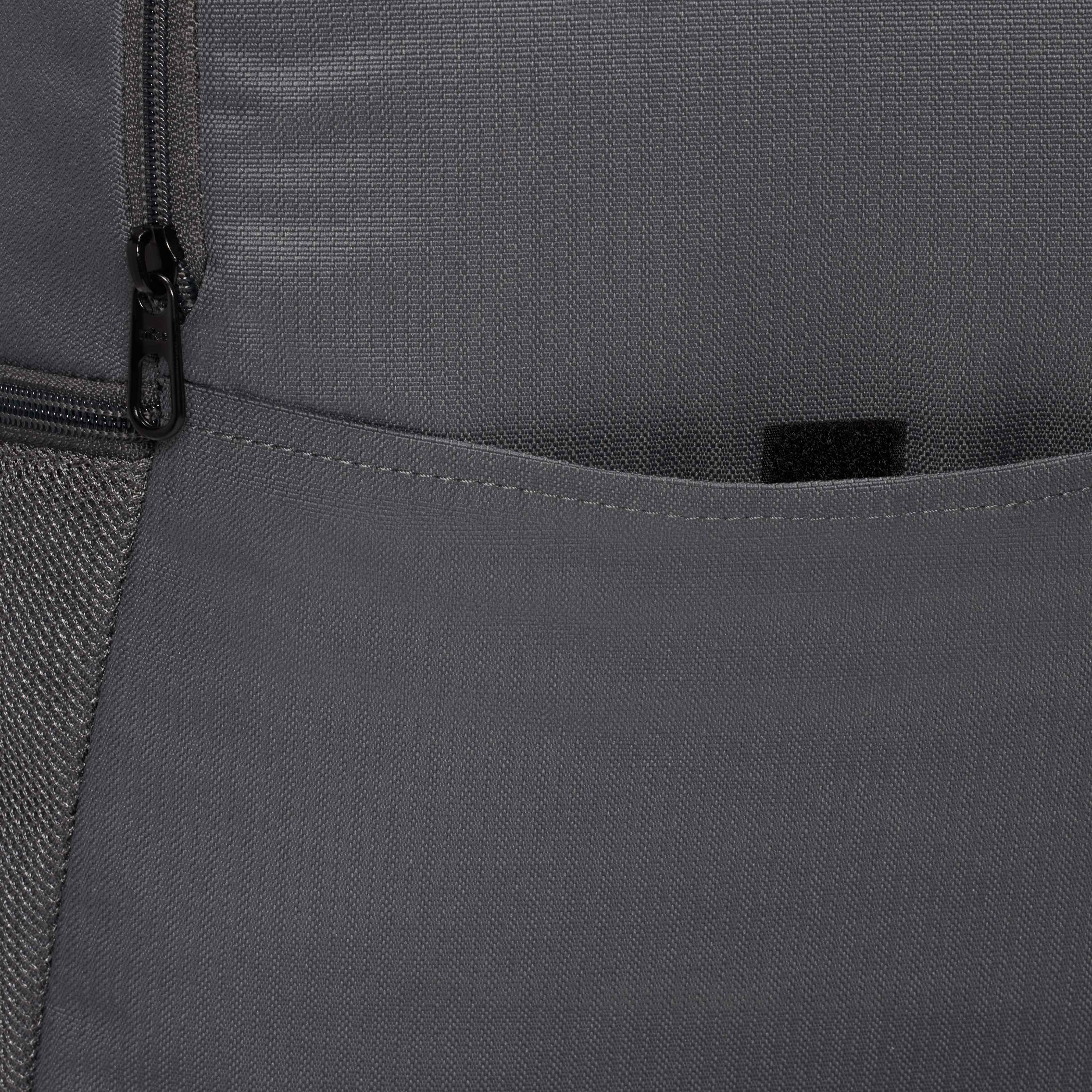 Nike Brasilia 9.5 image number 6