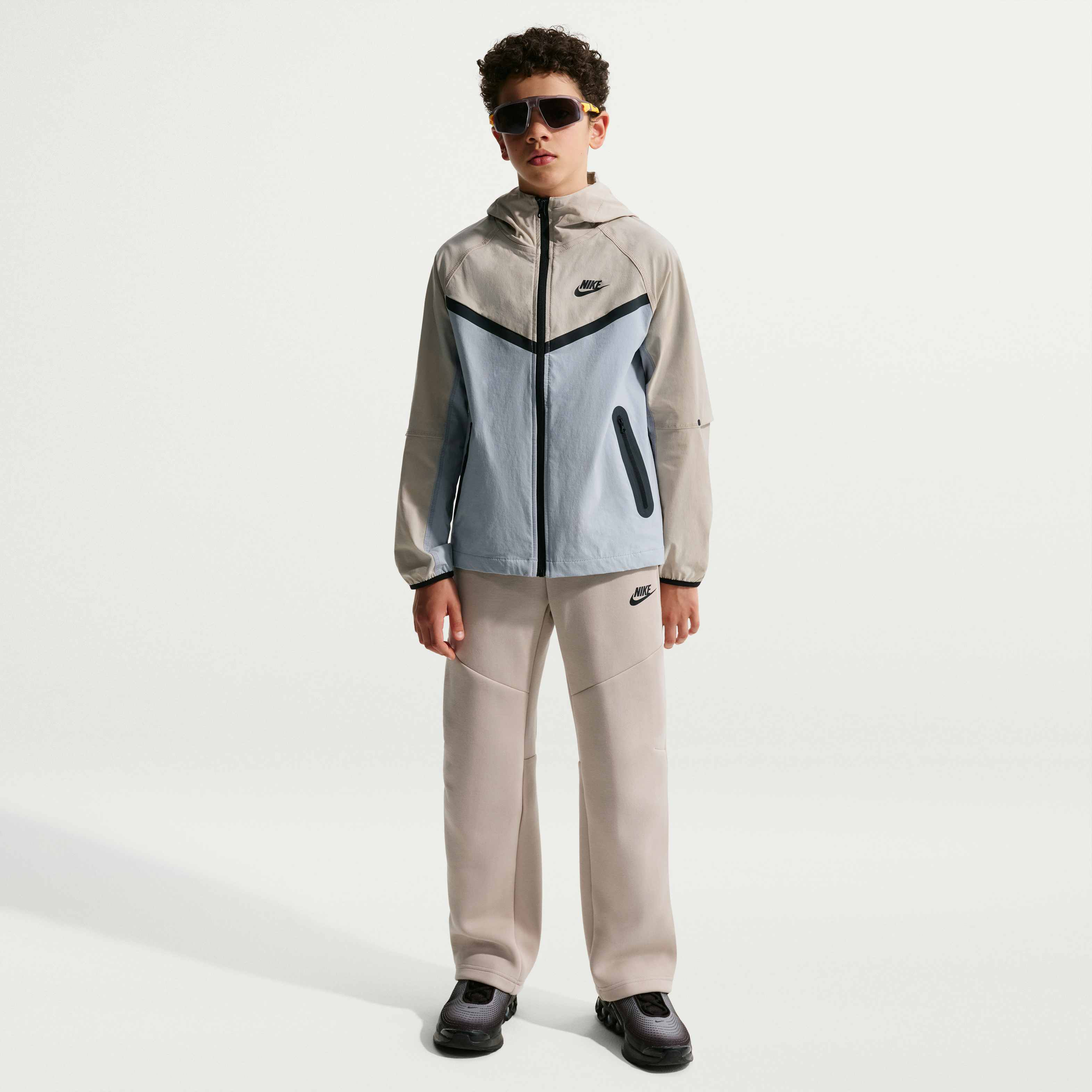 نايكي تك image number 3