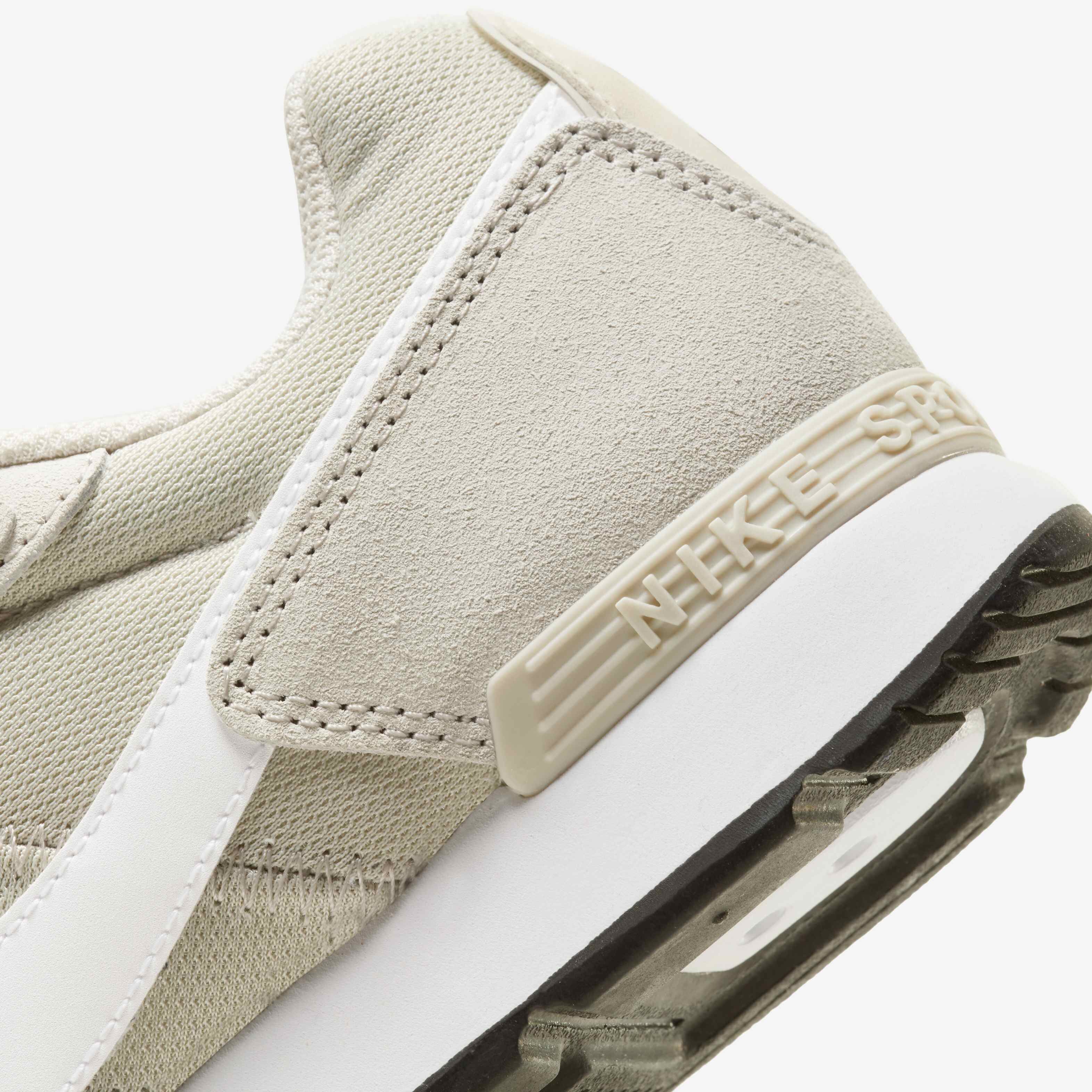 Nike Venture Runner image number 8