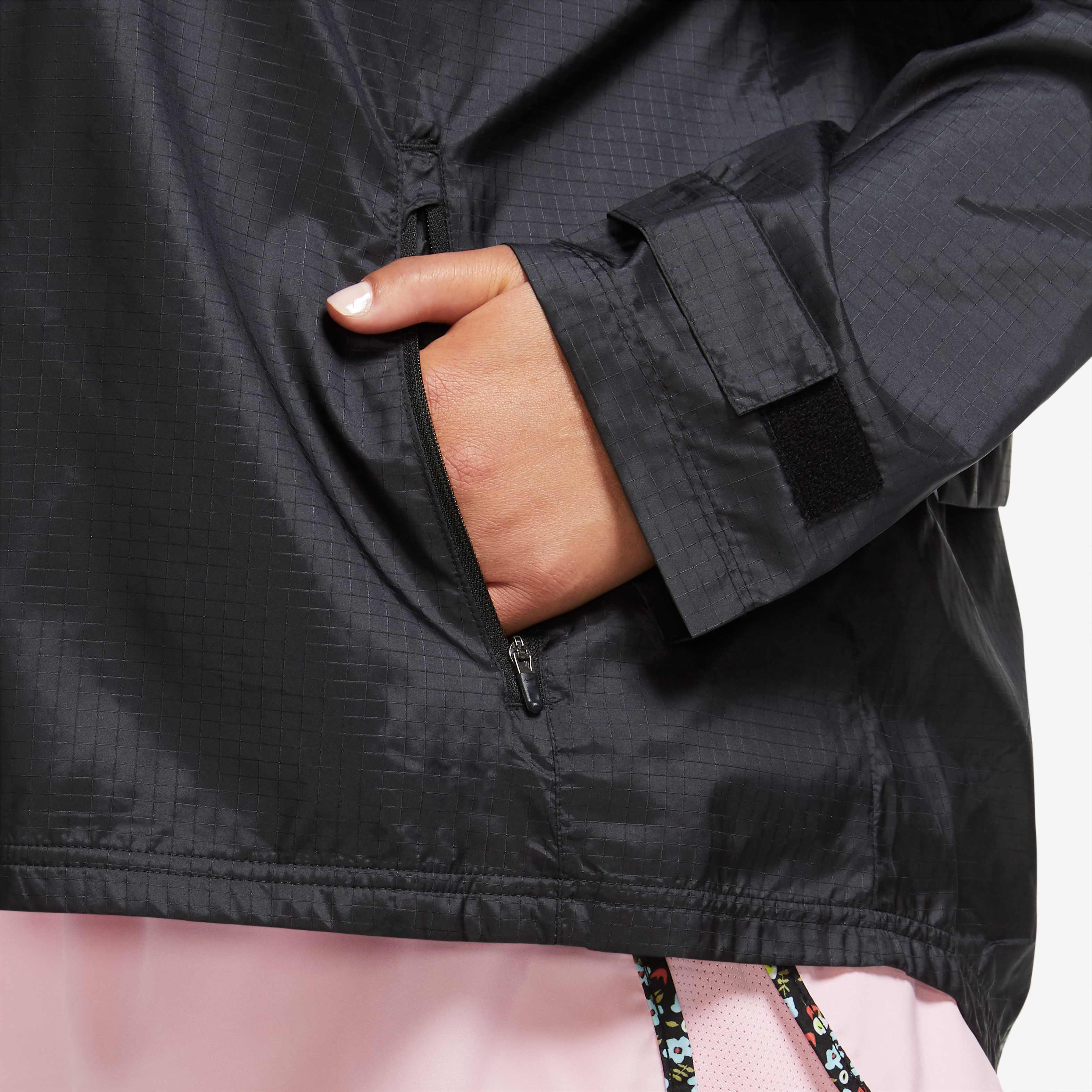 نايكي ايسنشال image number 4