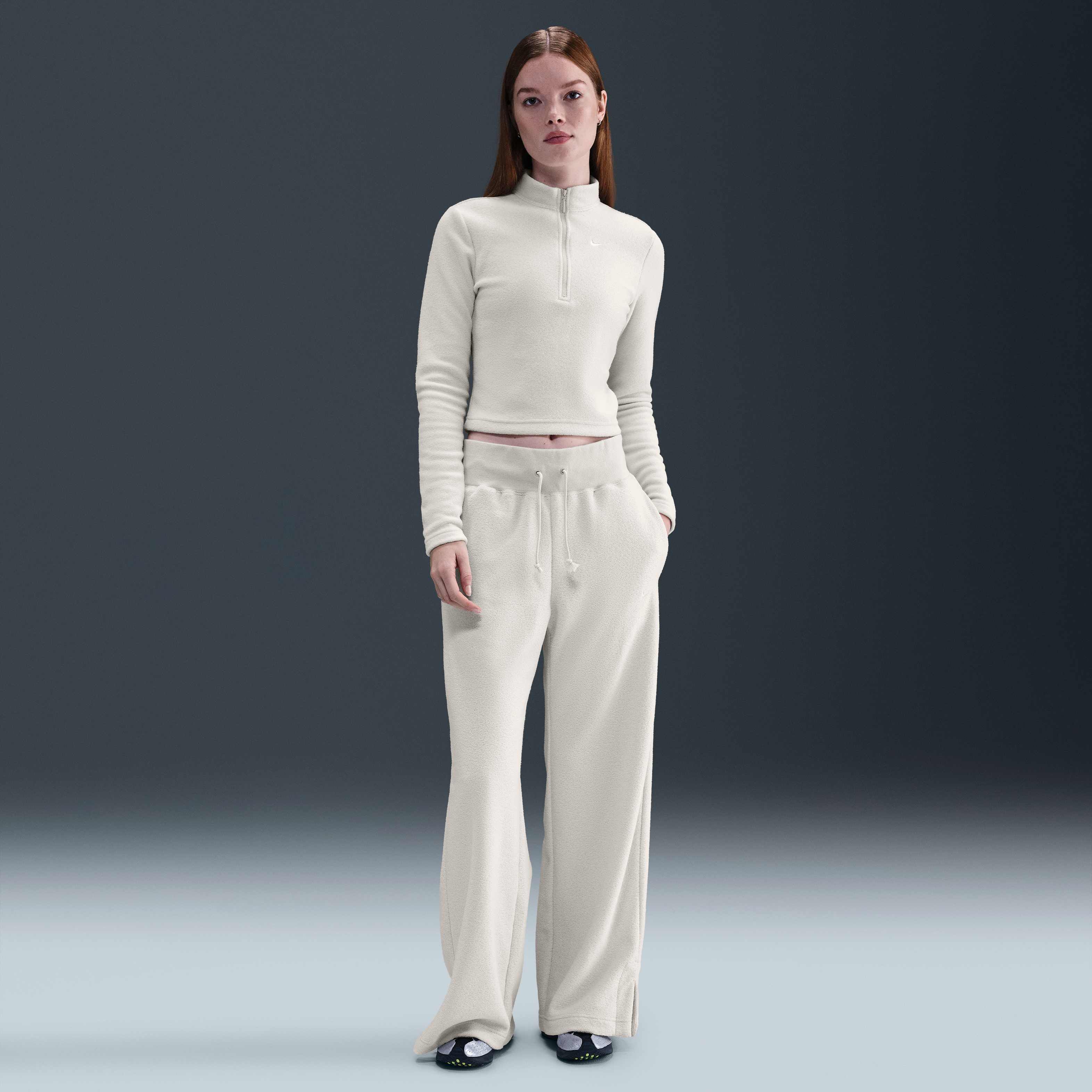 نايكي سبورتسوير فينكس بلش image number 3