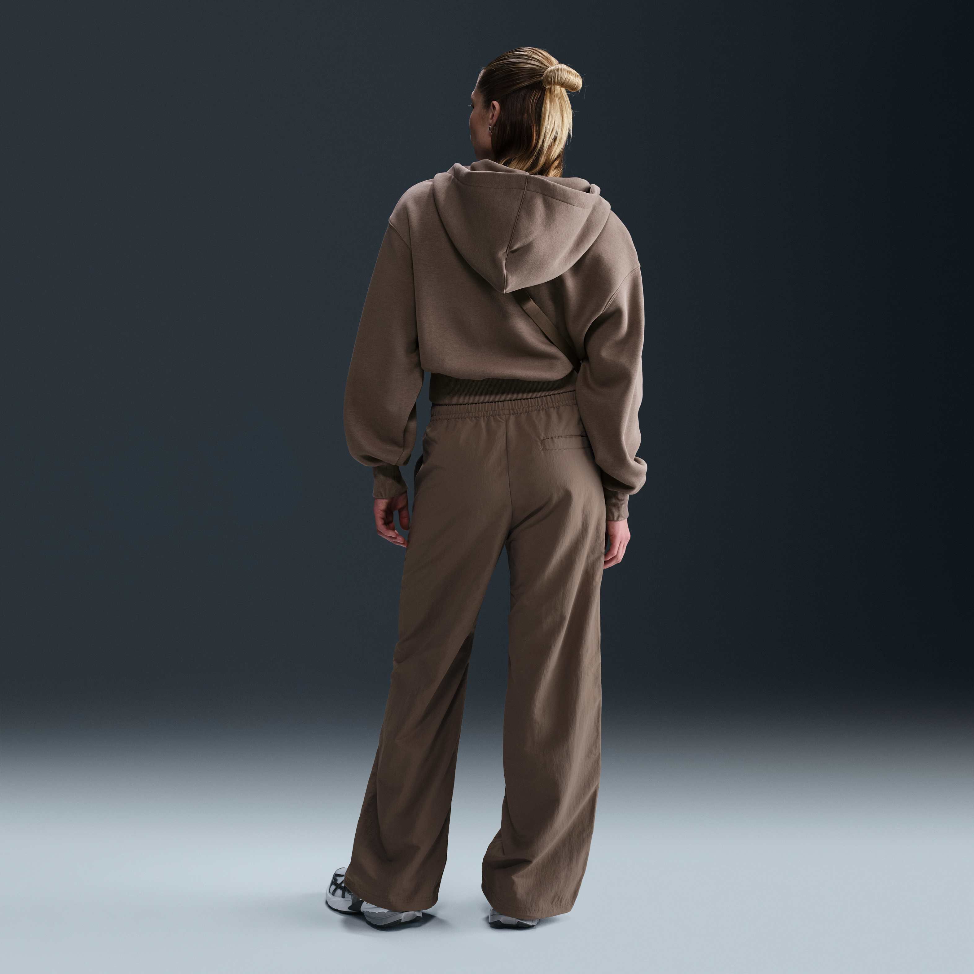 نايكي سبورتسوير ايفريثنج ووفنز image number 3