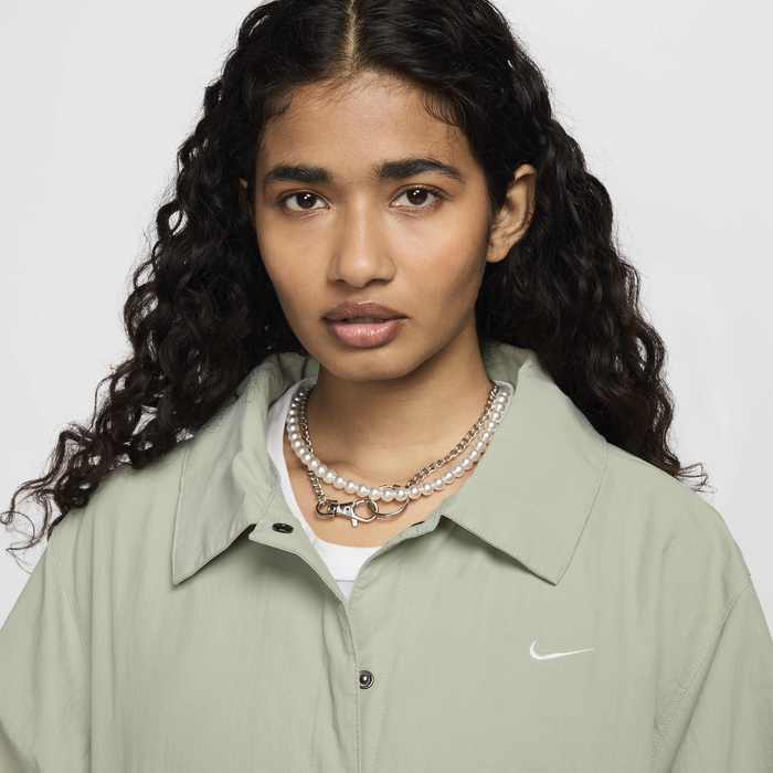 Nike Sportswear Essential image number 2 Nike Sportswear Essential image number 2