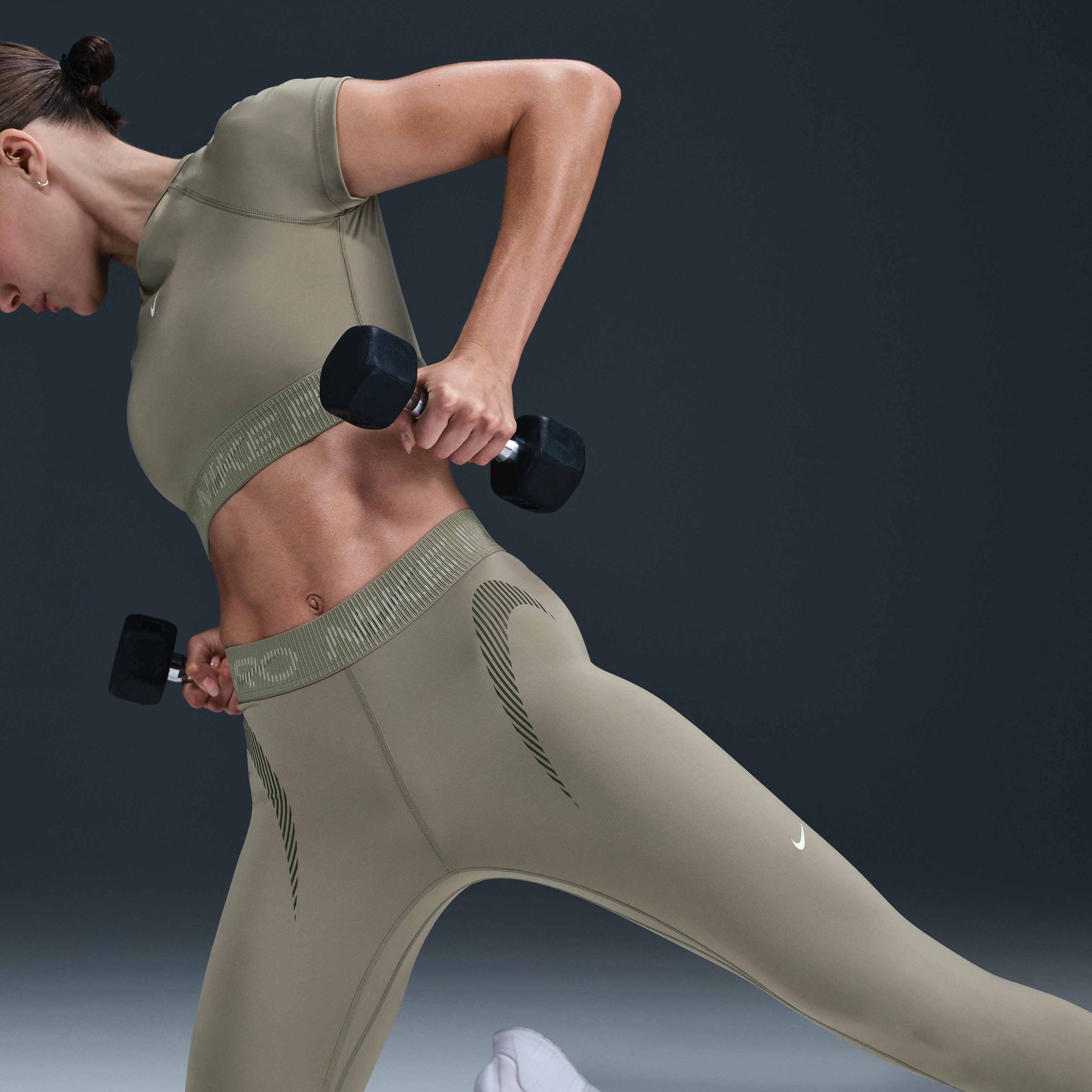 Nike Pro image number 4