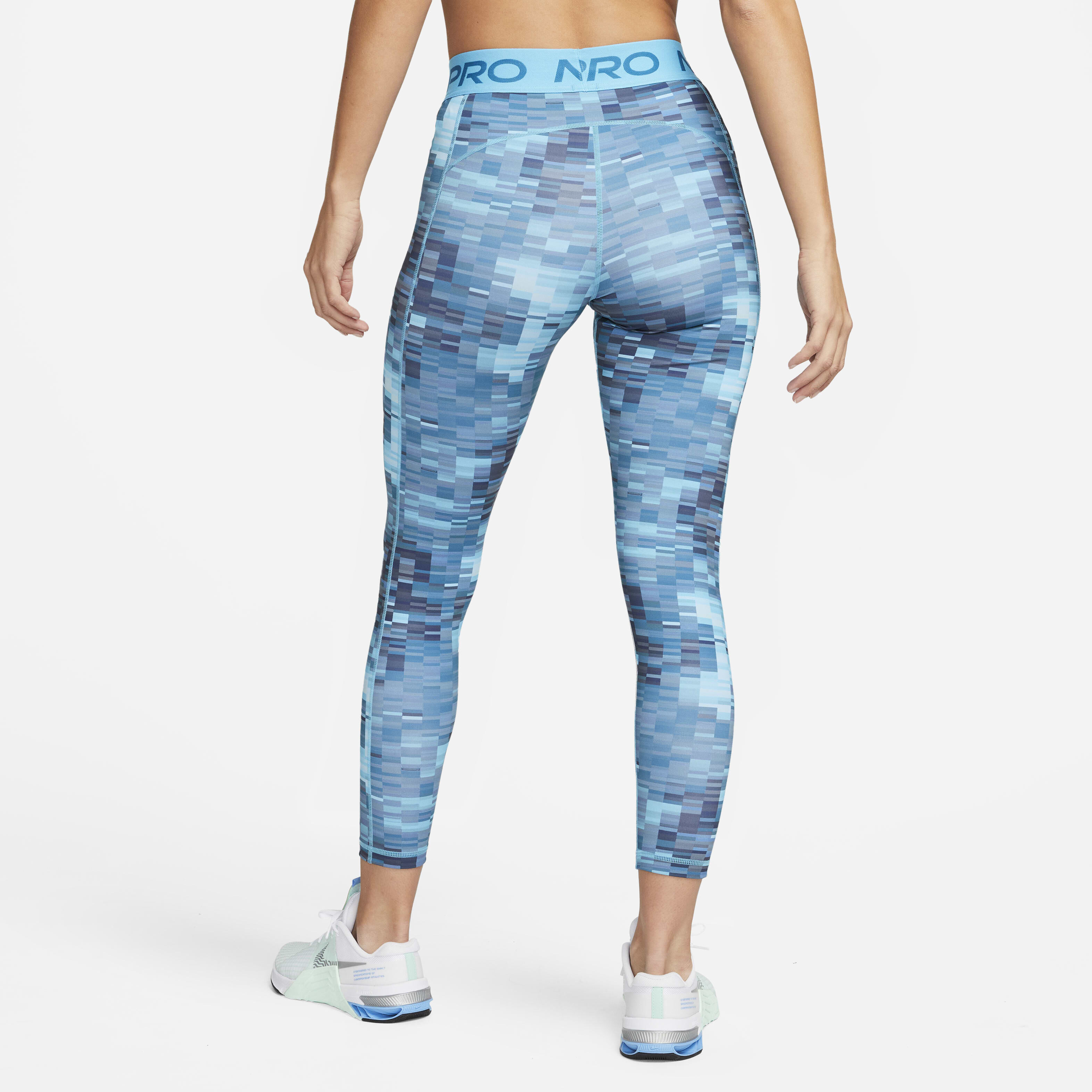 Nike Pro image number 1