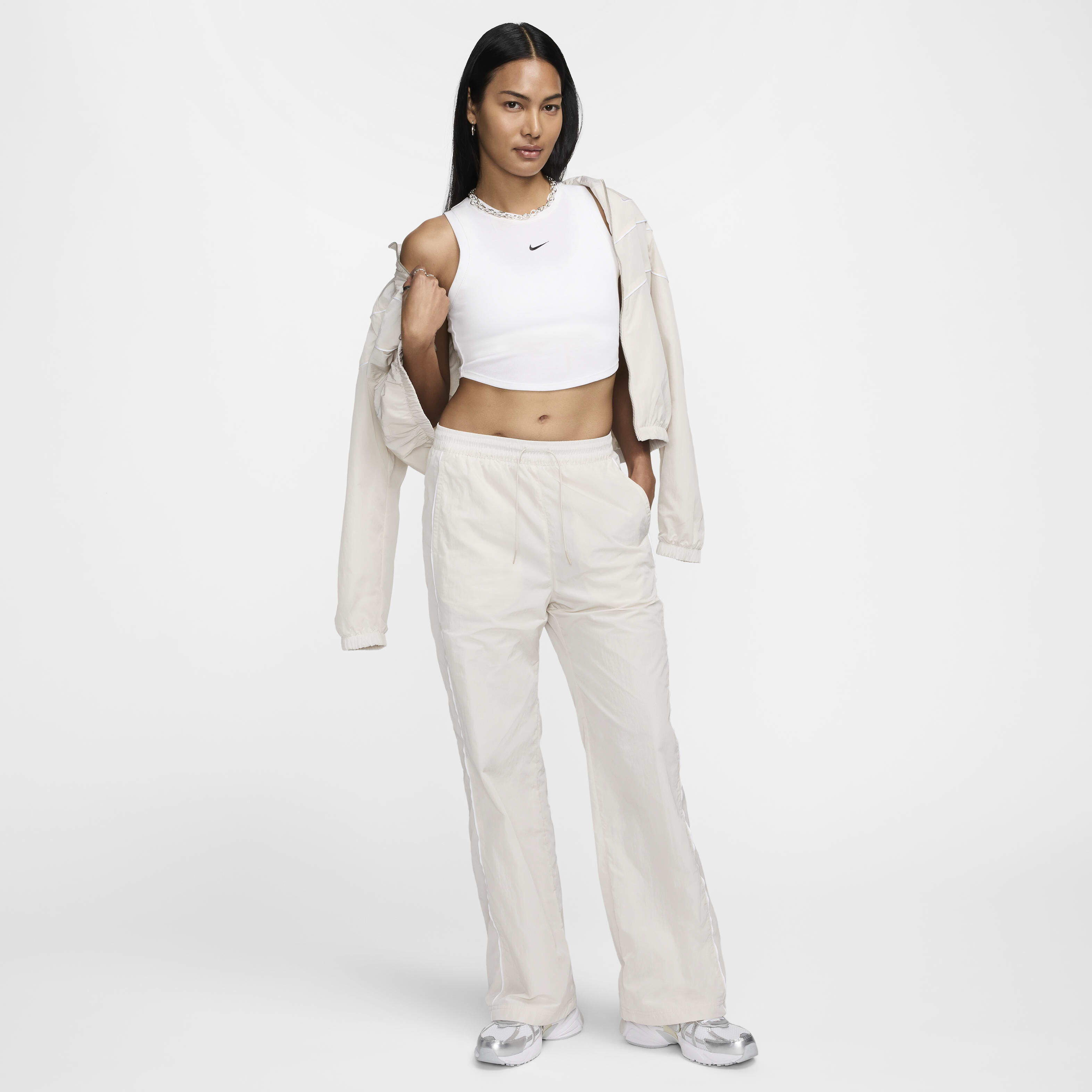 Nike crop windrunner shop