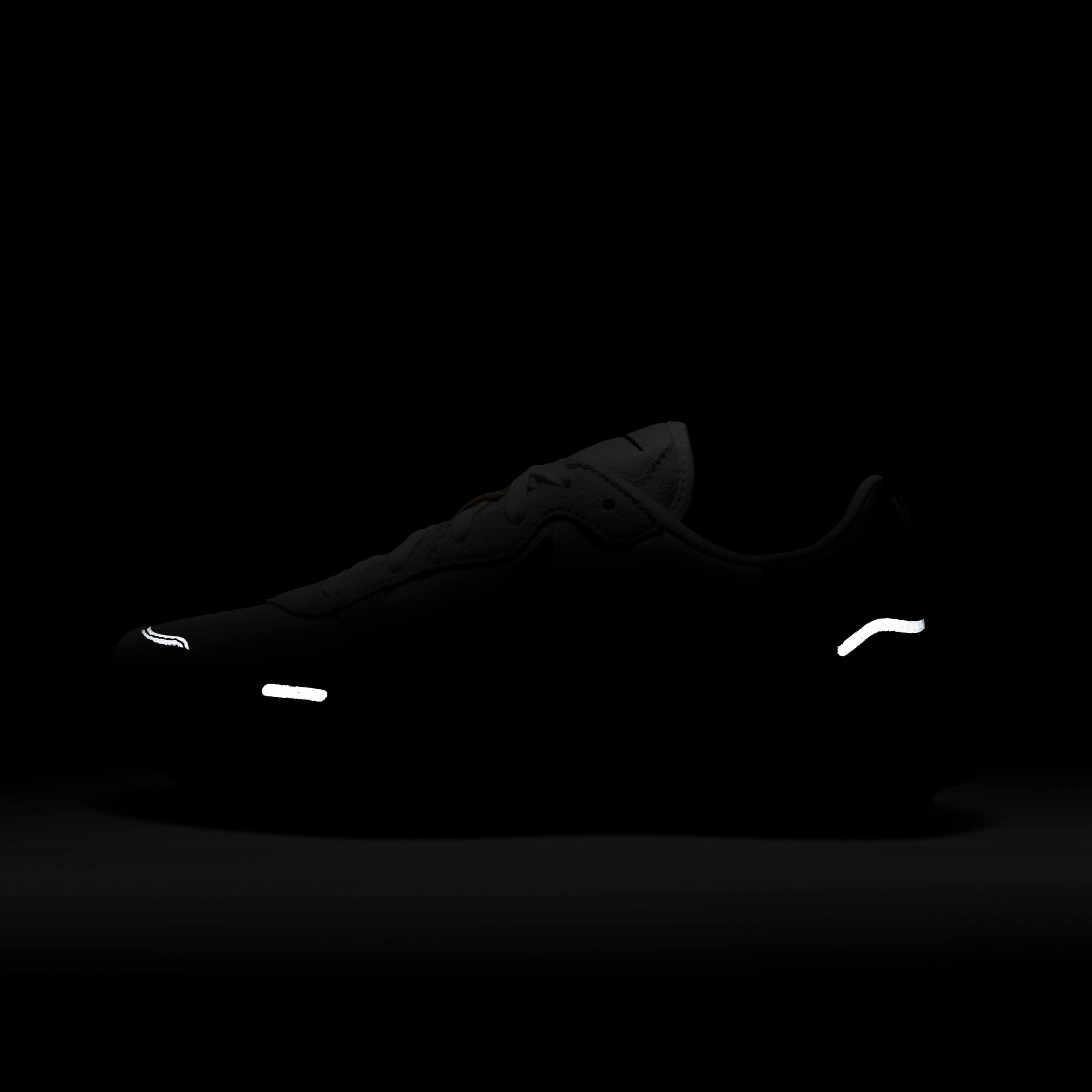 Nike Phoenix Waffle image number 11