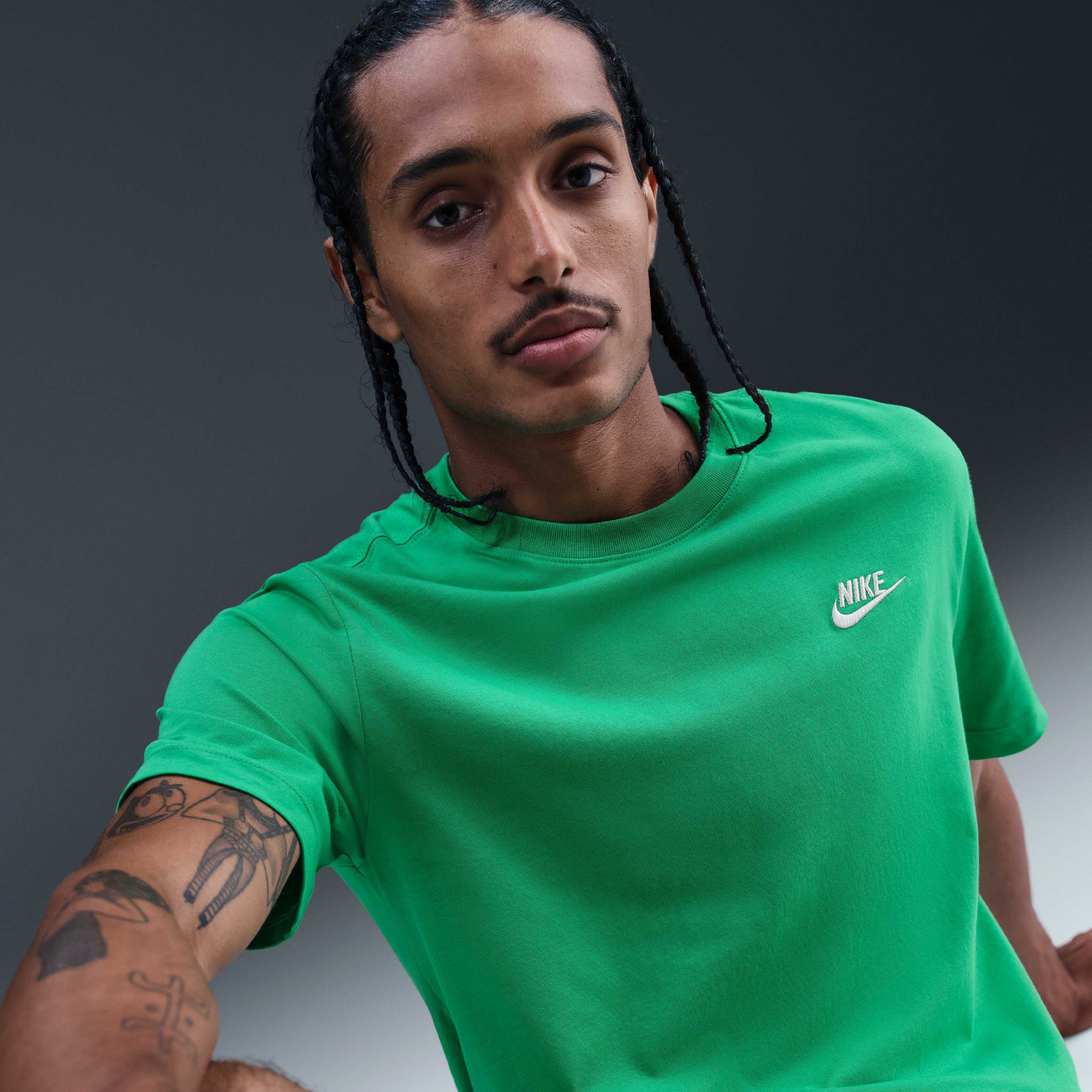 Nike Sportswear Club image number 2