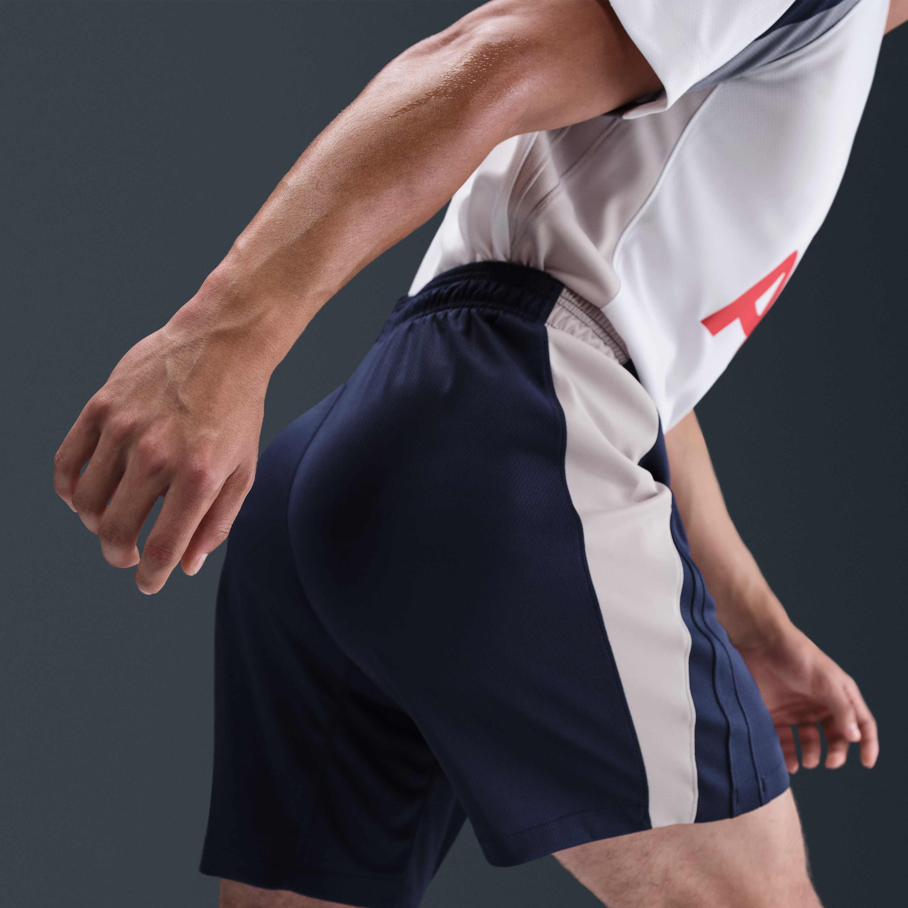 توتنهام هوتسبير 2025/26 ستيديوم الأساسي image number 2