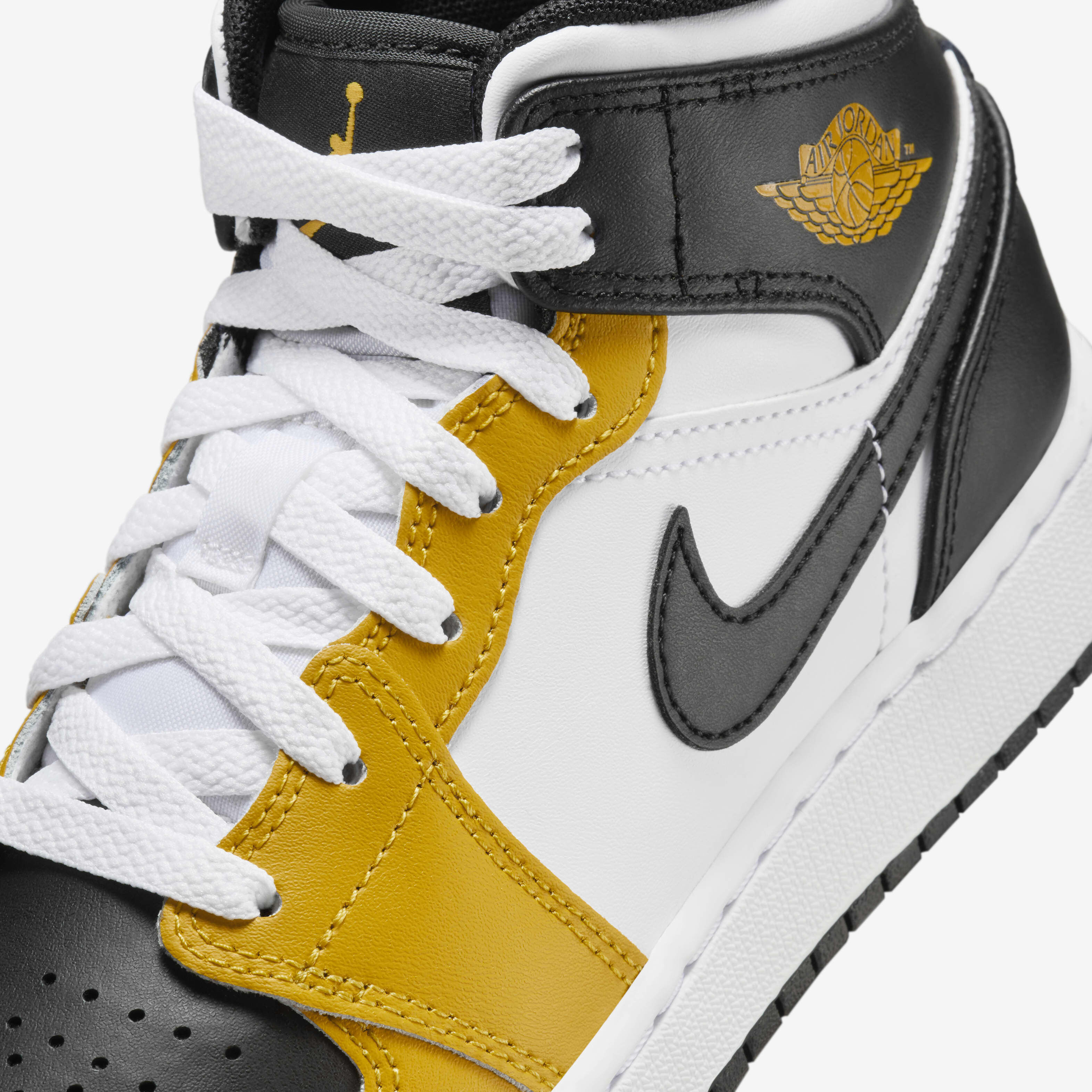 Air Jordan 1 Mid image number 6