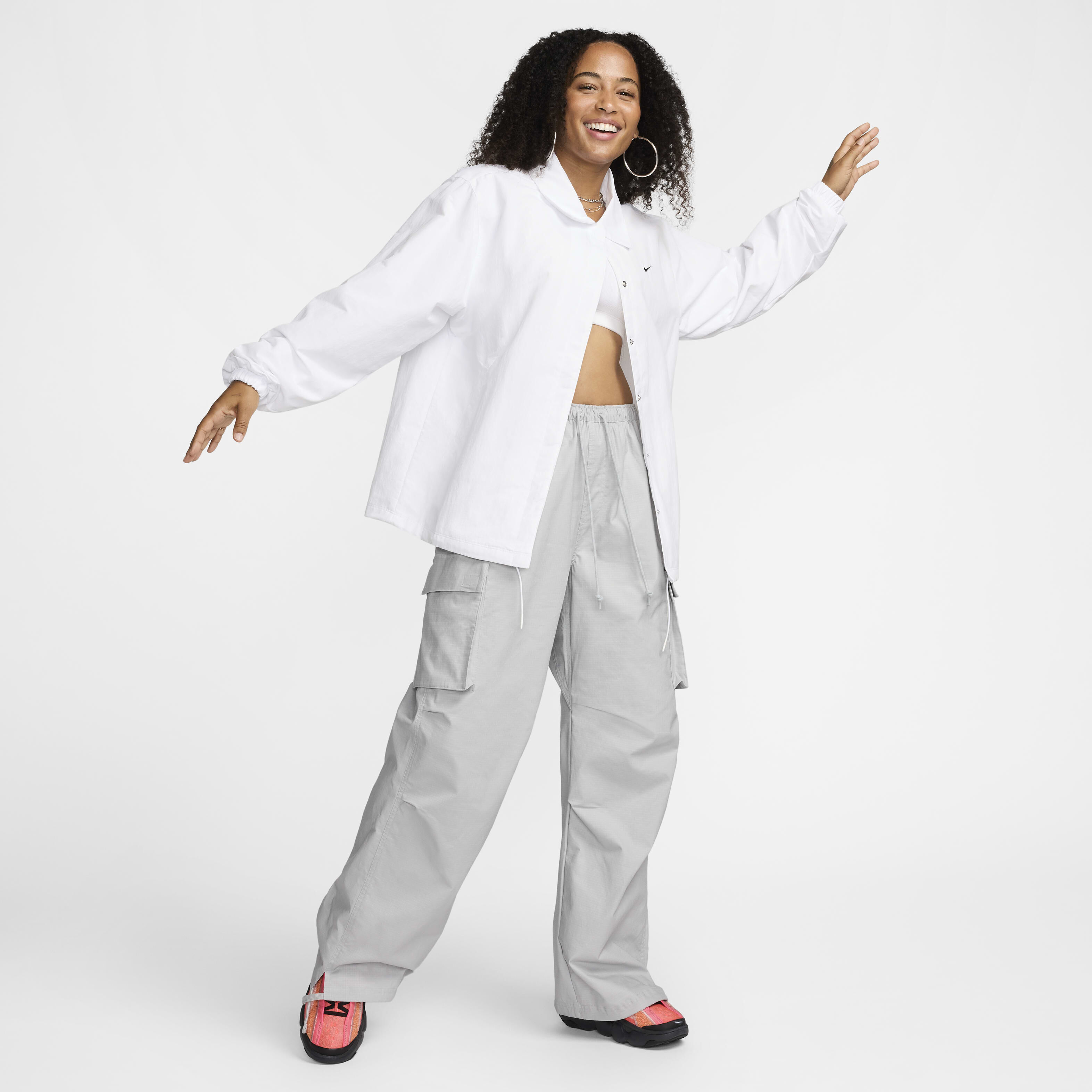 Nike Sportswear Essential image number 6