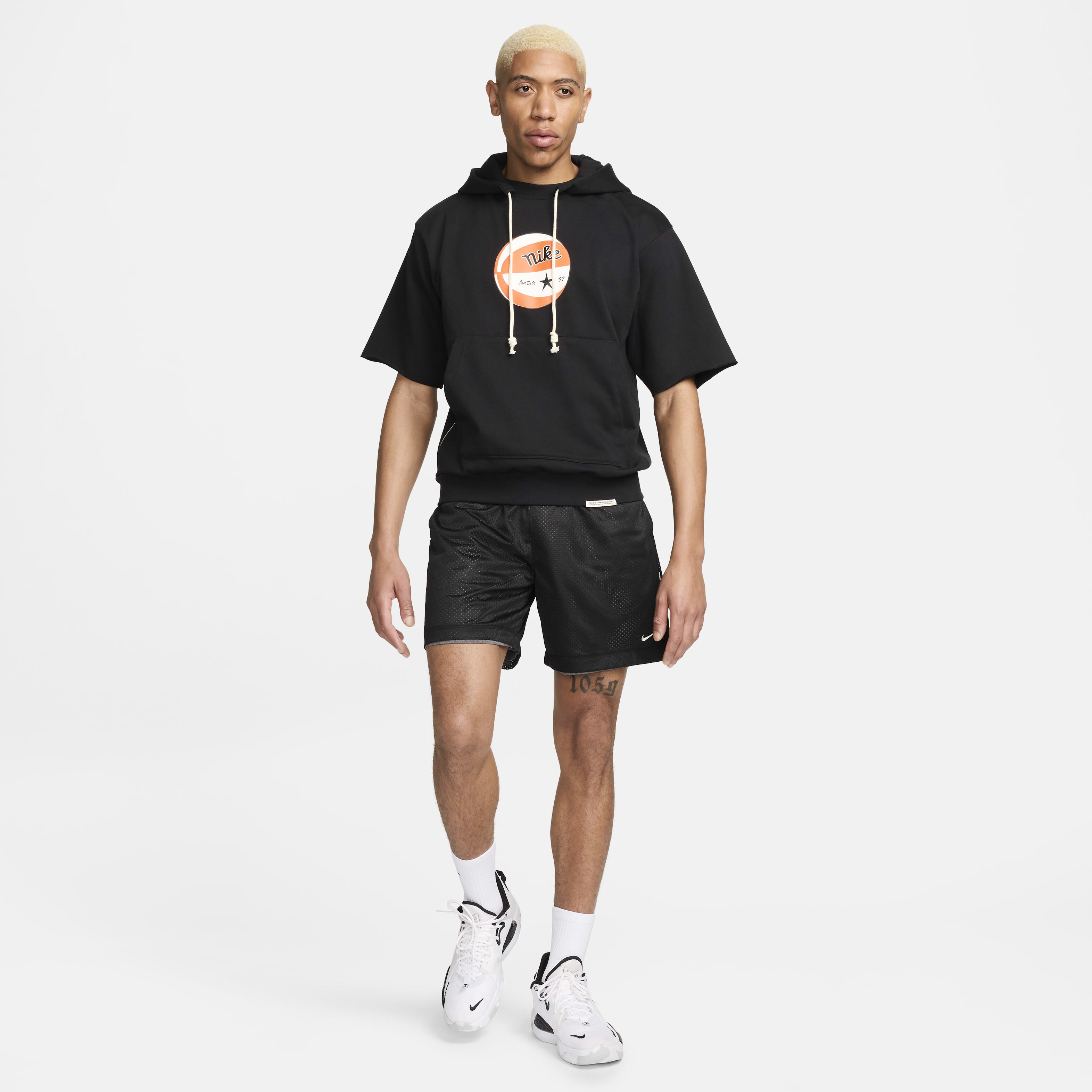Nike Standard Issue image number 9