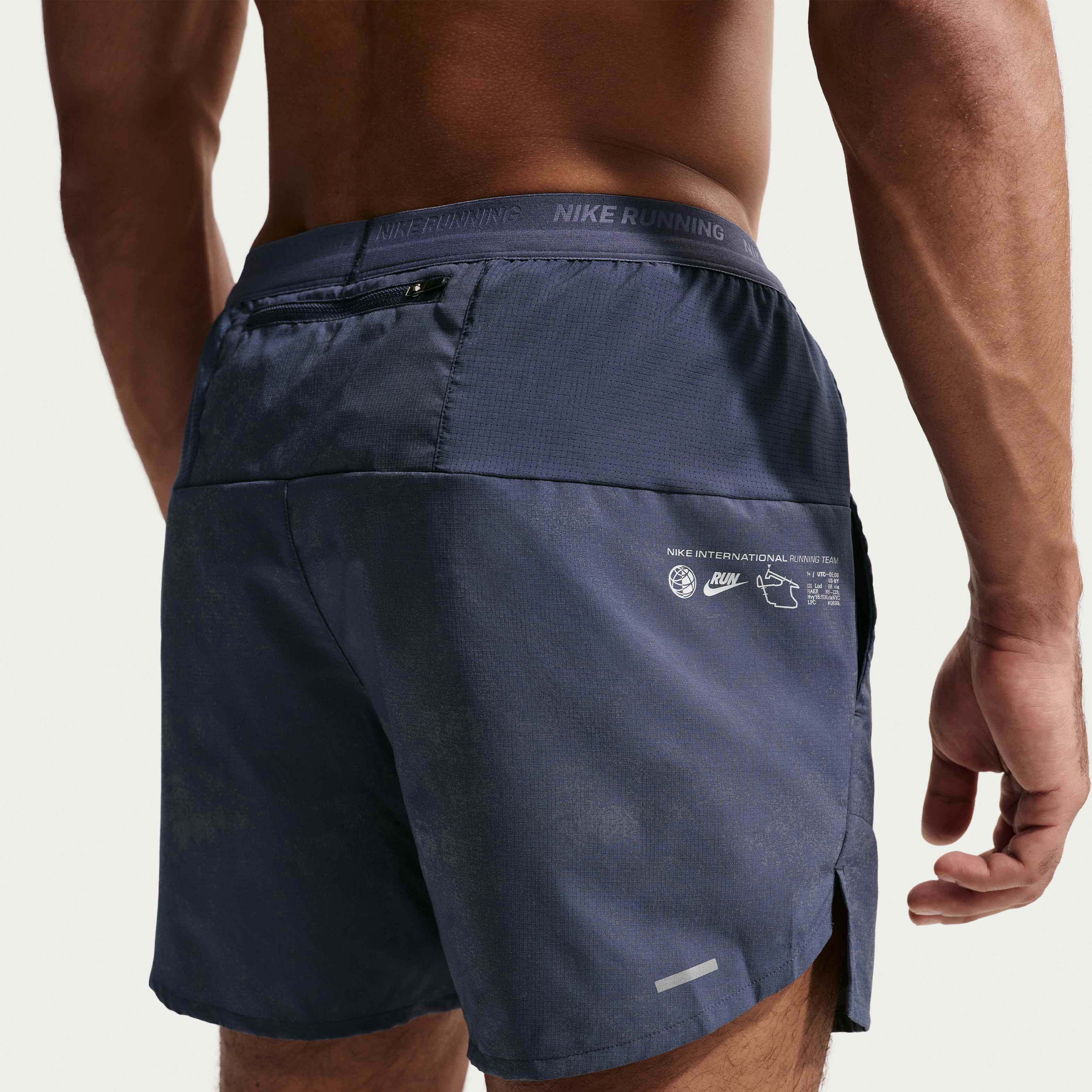 Nike Stride image number 2