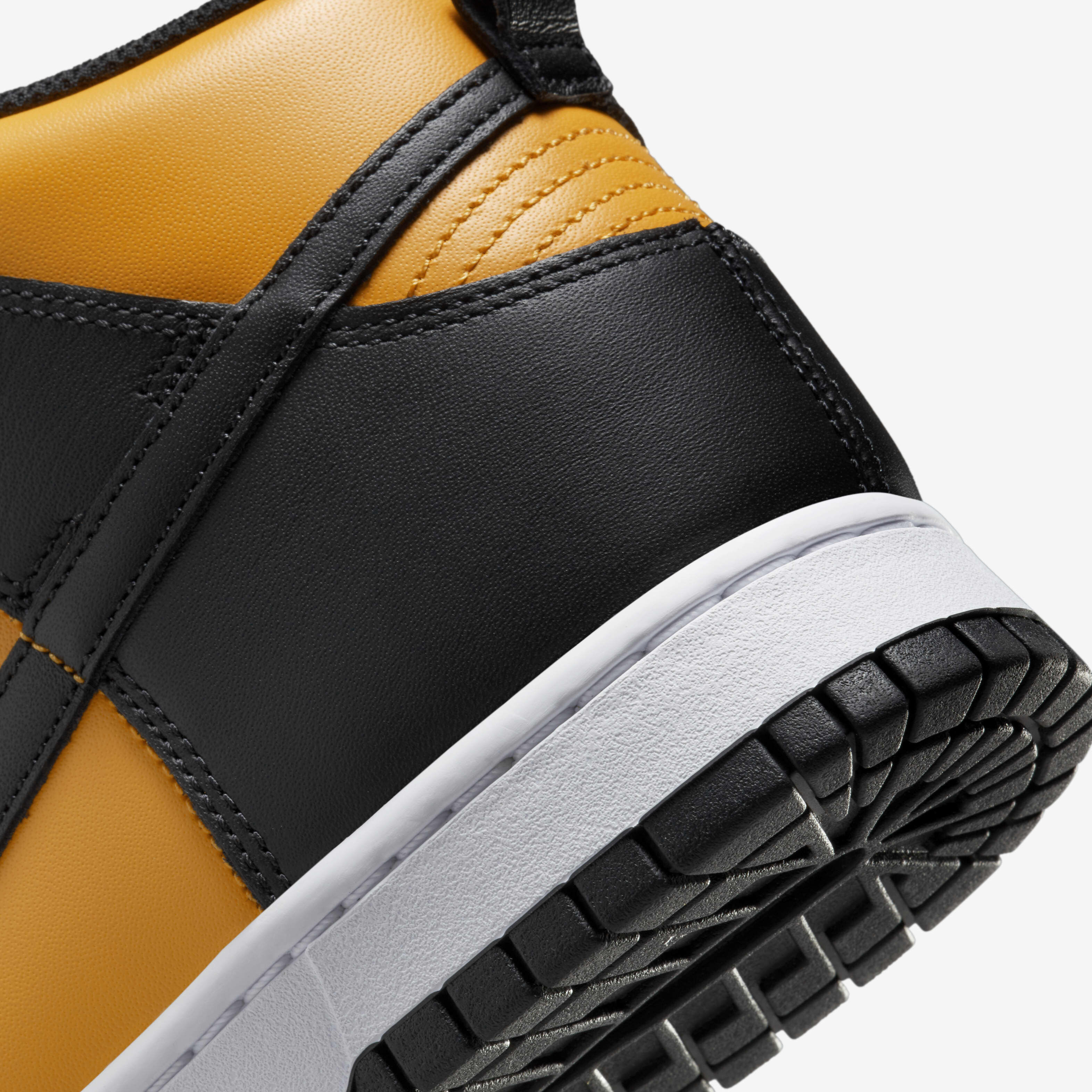 Nike Dunk High Retro image number 7