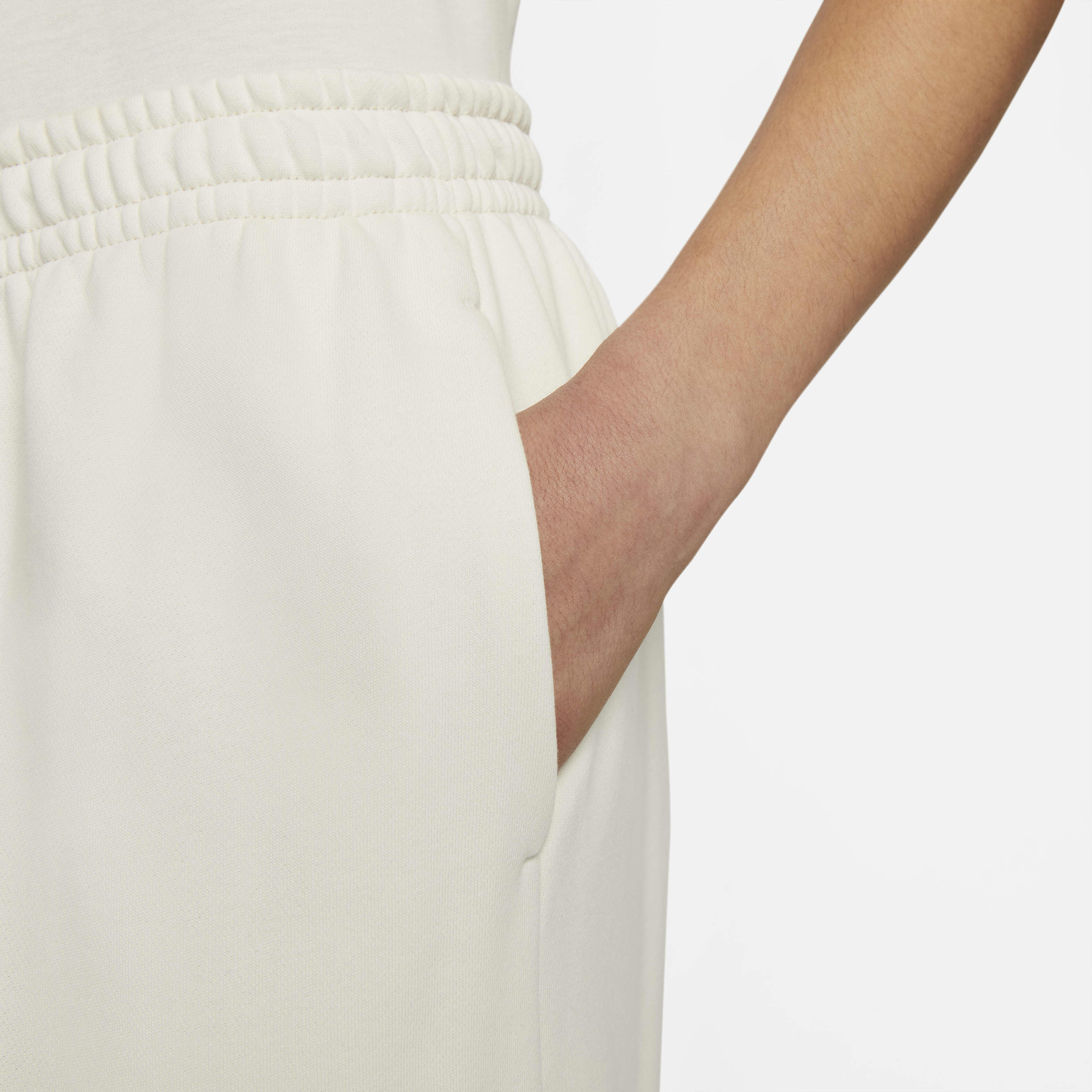Nike Sportswear Swoosh image number 2