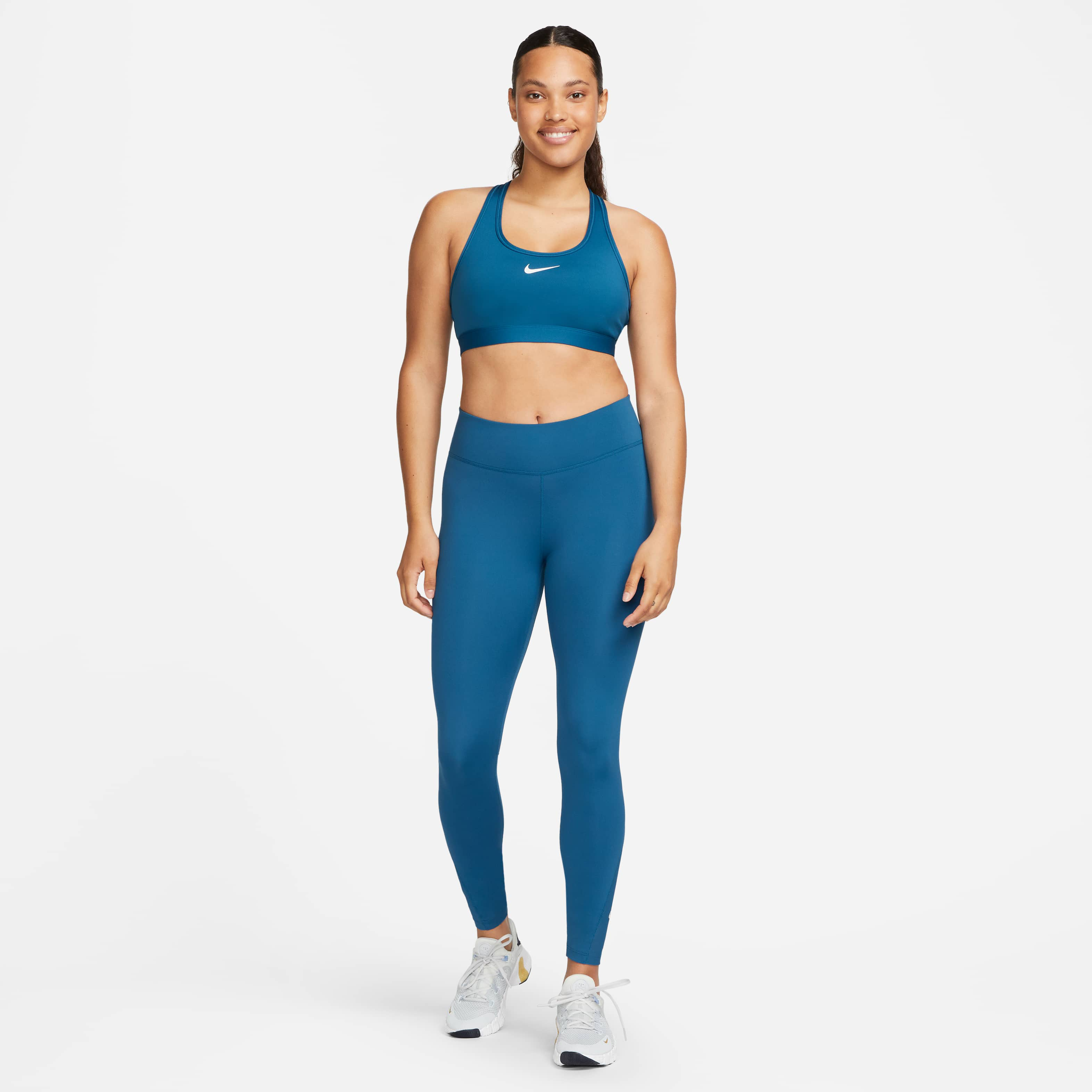 Nike Swoosh Medium-Support image number 5